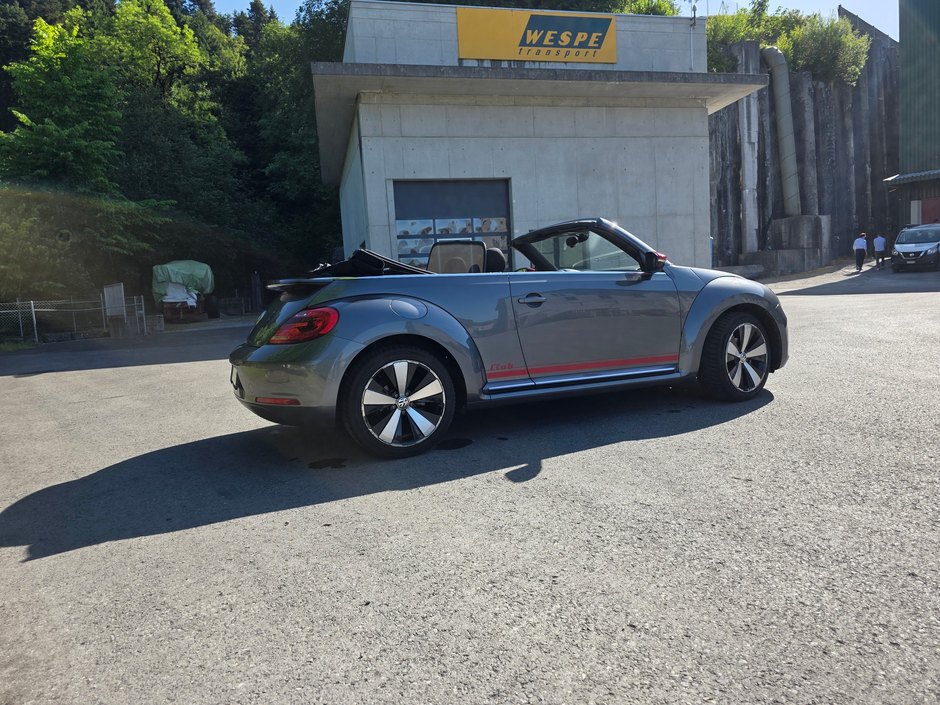 VW Beetle Cabrio 1.2 TSI BMT Club DSG-image-14