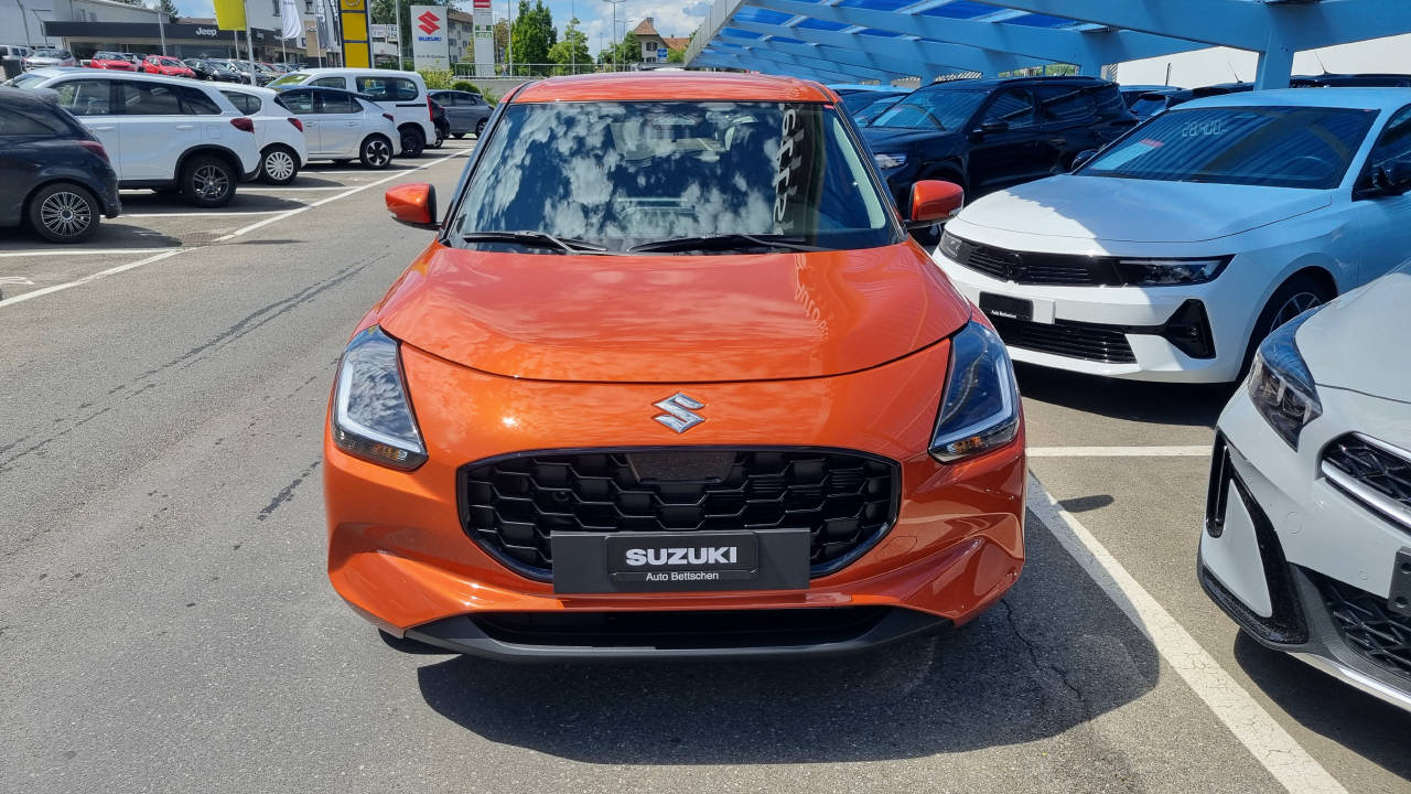 SUZUKI Swift 1.2 Sakura Top Hybrid 4x4-image-1