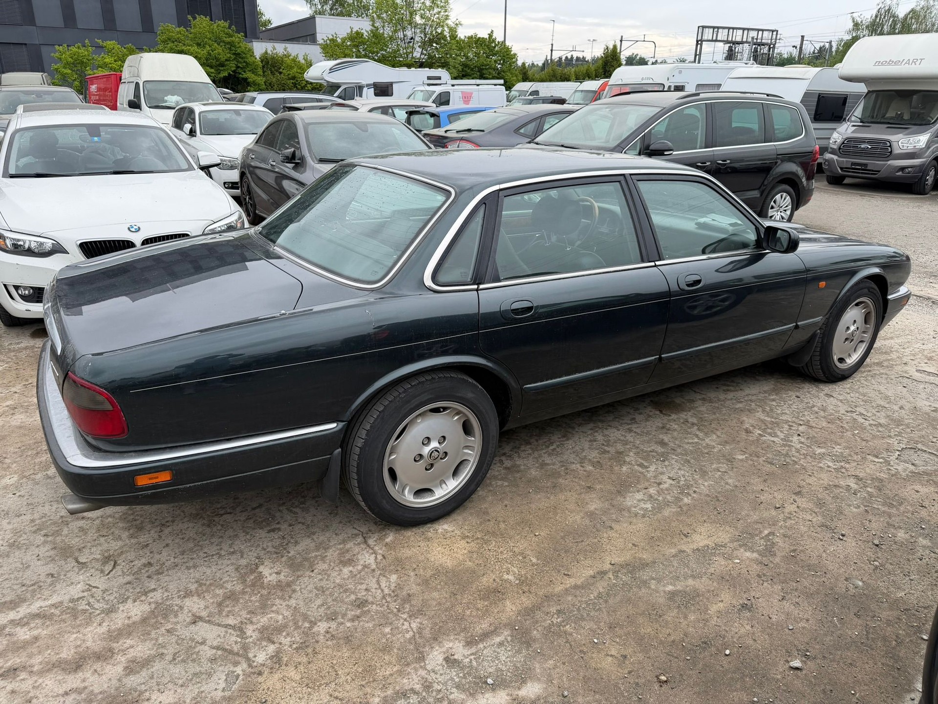 JAGUAR XJ 3.2 Executive-image-3