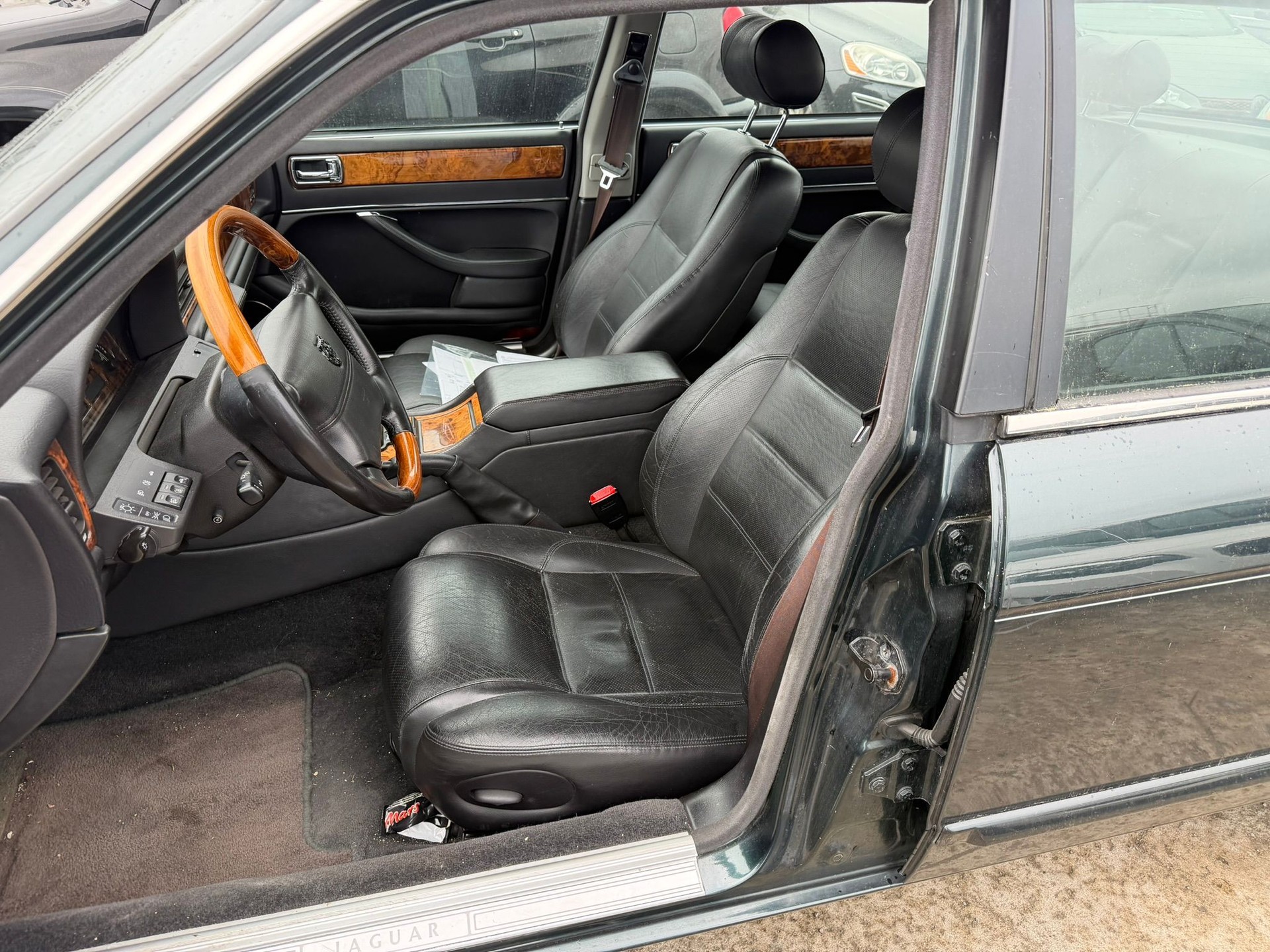 JAGUAR XJ 3.2 Executive-image-7