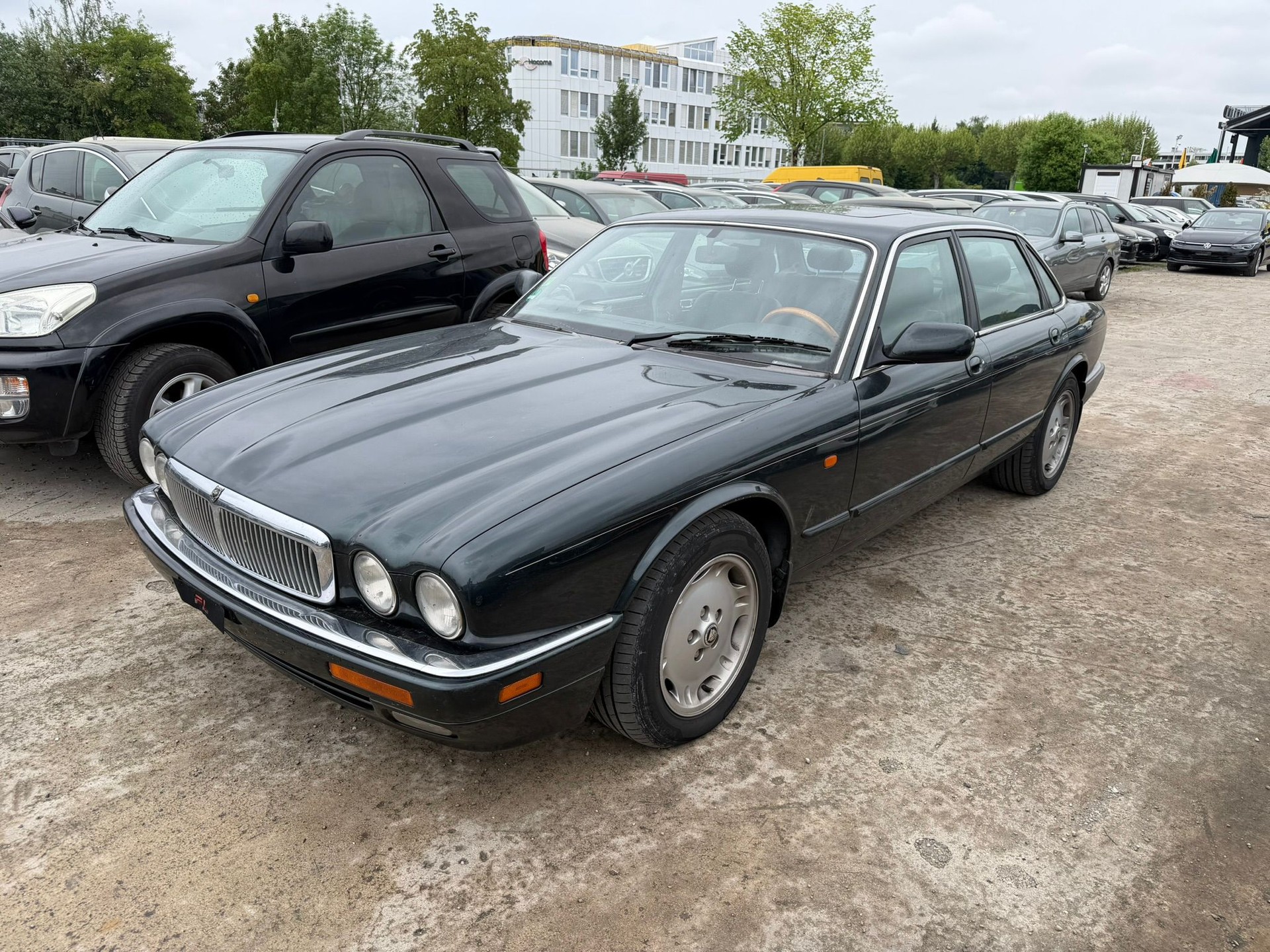 JAGUAR XJ 3.2 Executive-image-0