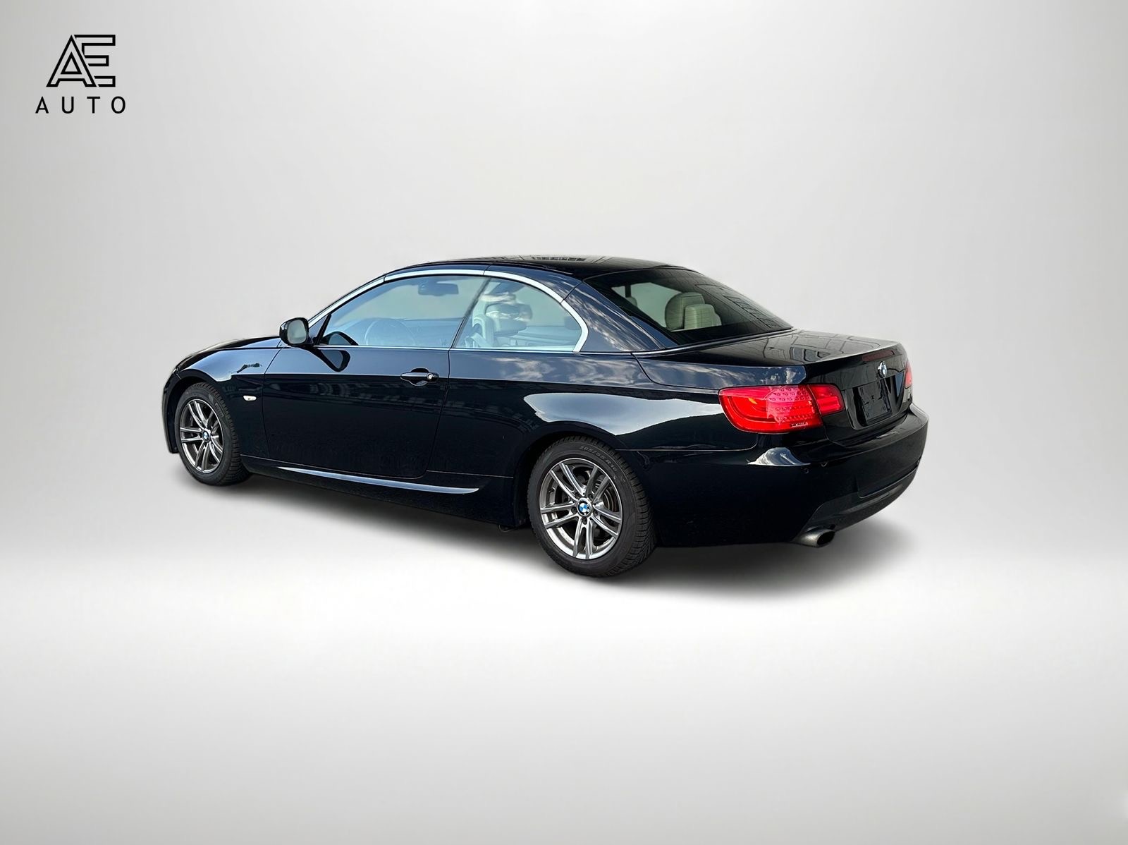 BMW 320i M-Paket Cabrio-image-4