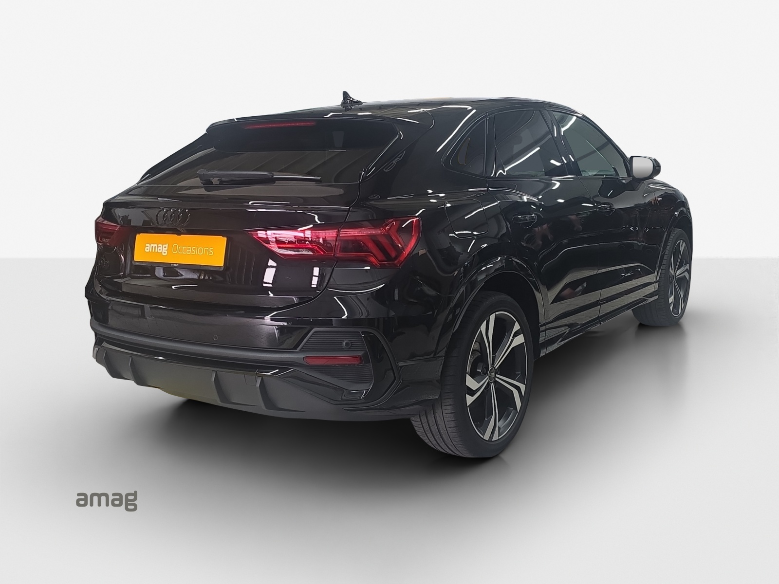 AUDI Q3 Sportback 35 TFSI S line Attraction S-tronic-image-4