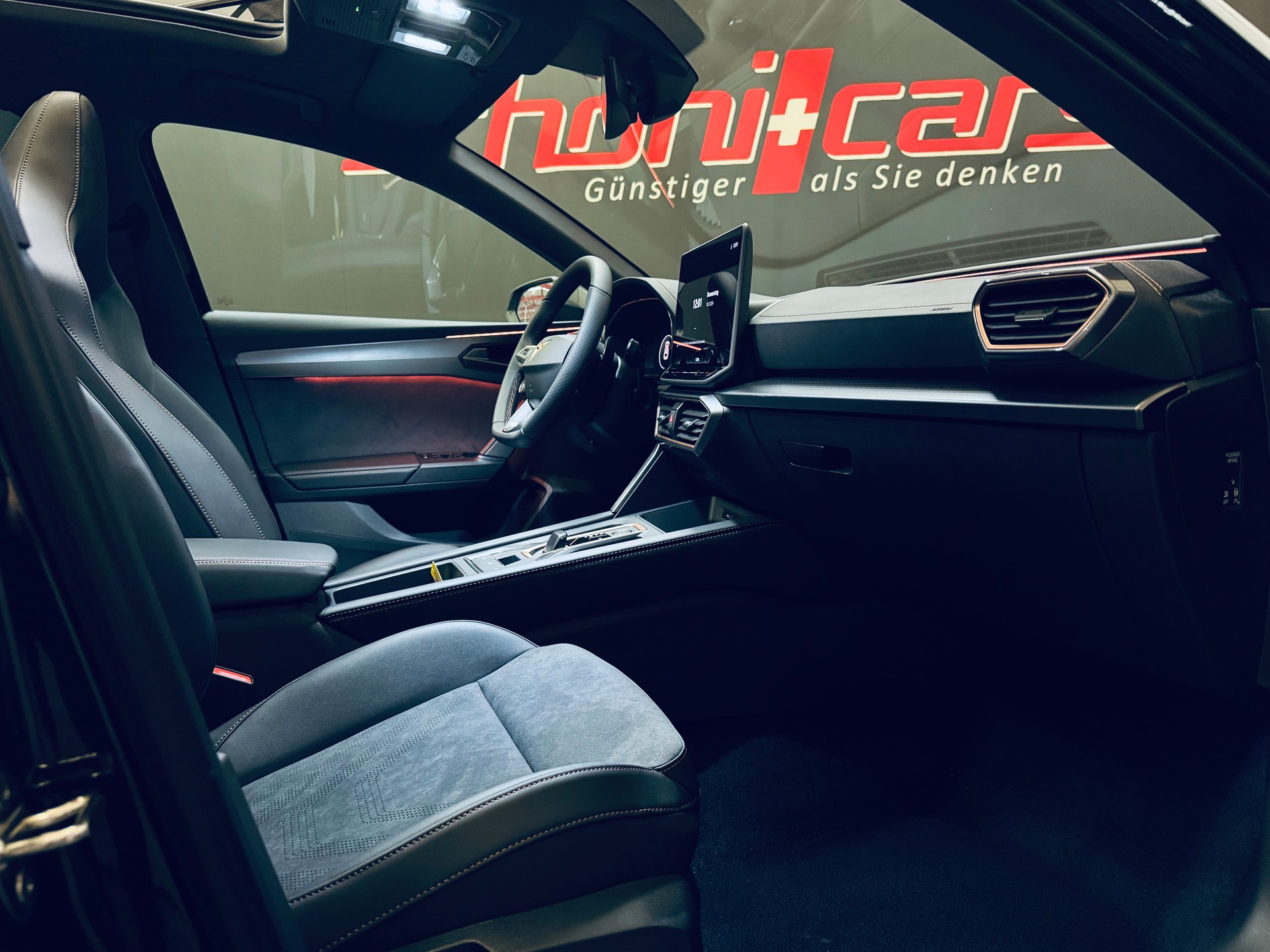 CUPRA LEON ST 2.0 TSI VZ DSG 4Drive-image-16