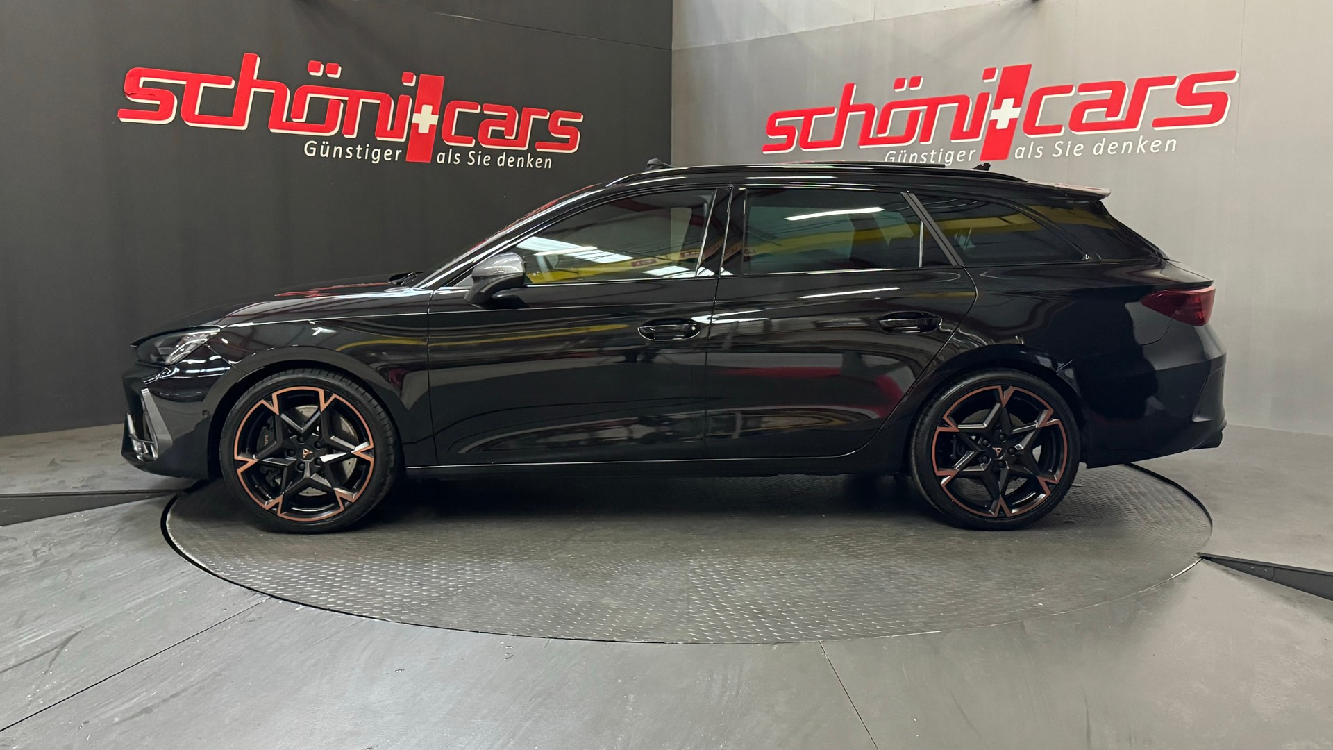 CUPRA LEON ST 2.0 TSI VZ DSG 4Drive-image-2