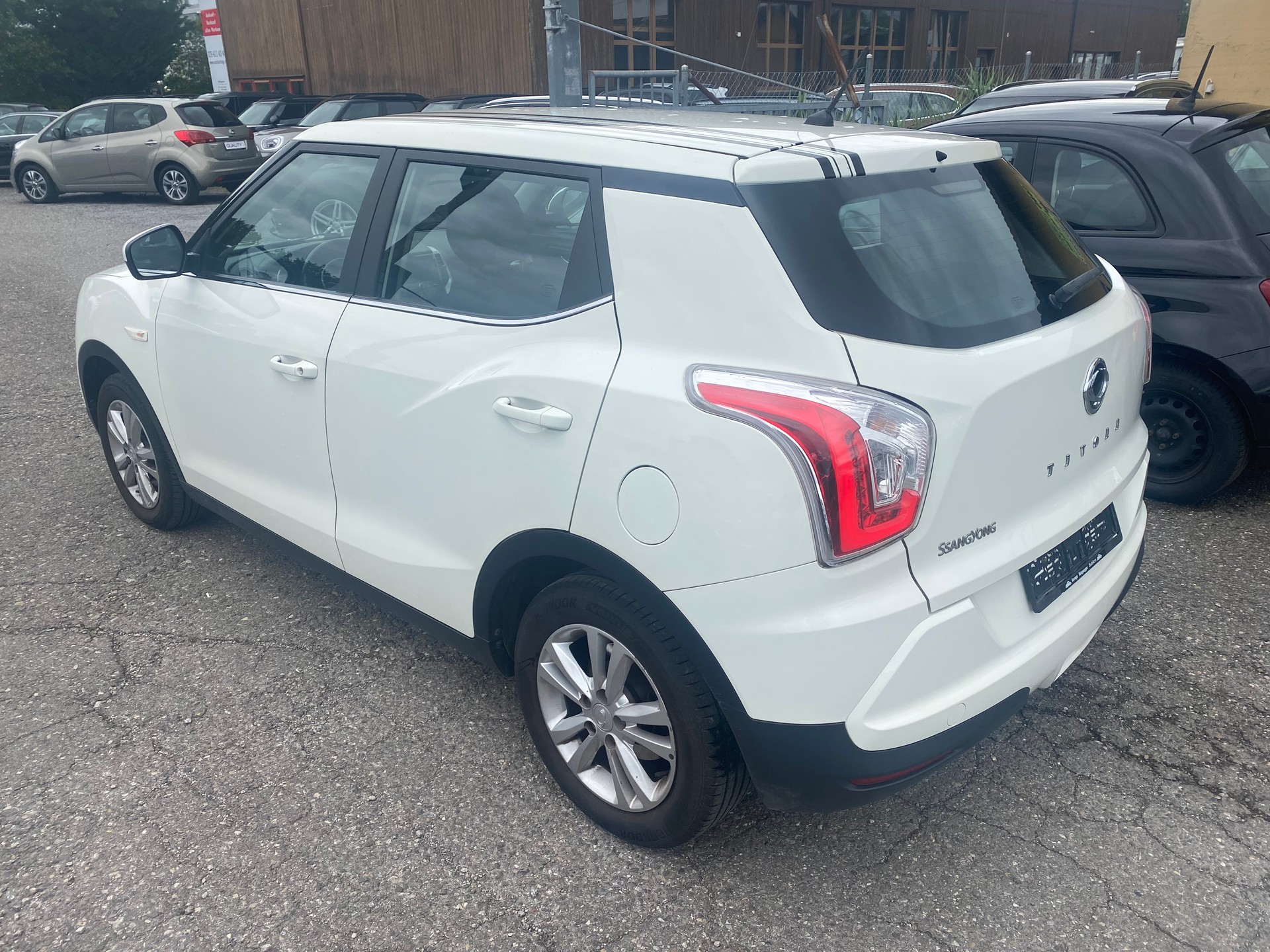 KGM-SsangYong TIVOLI-image-3