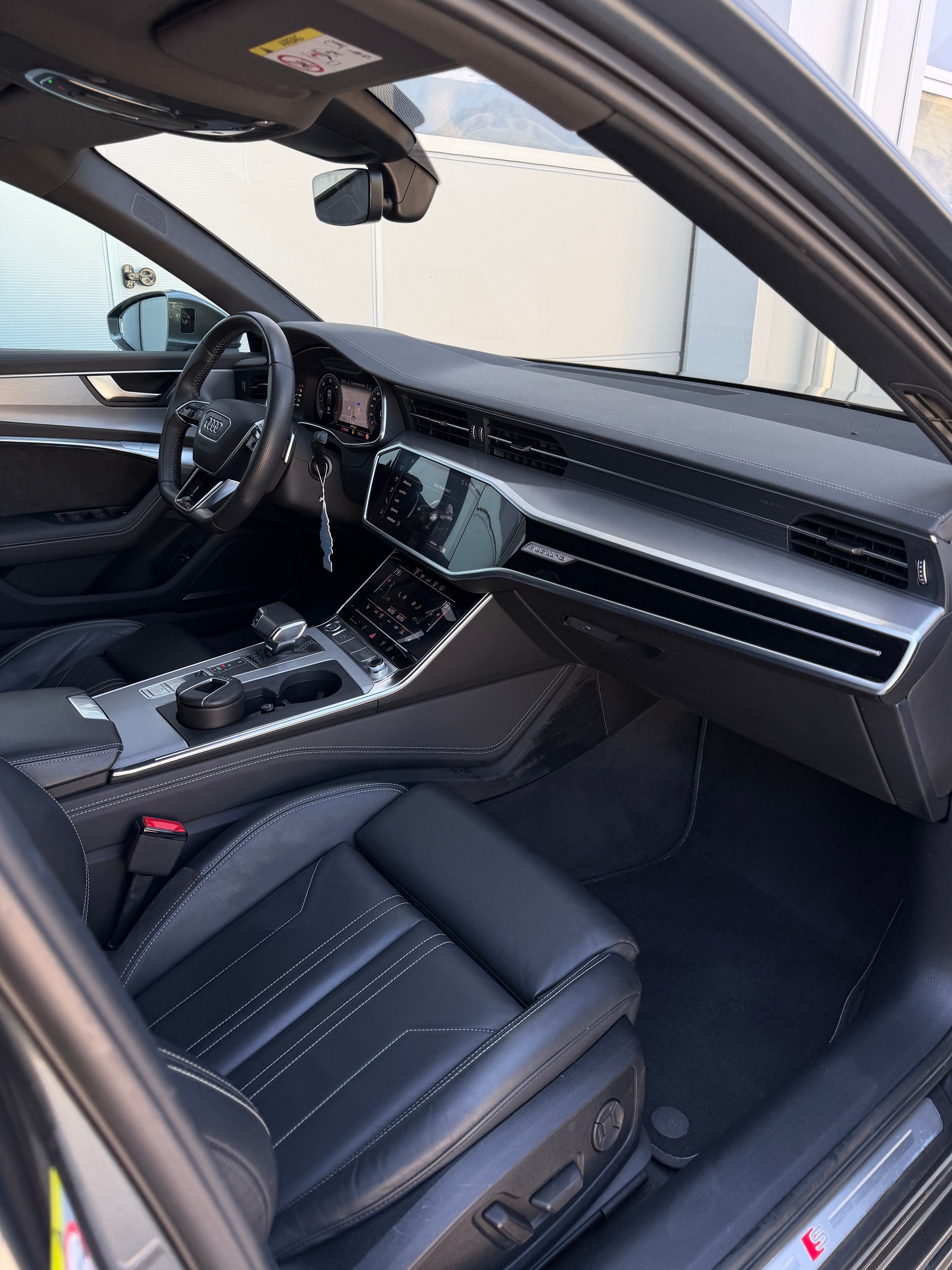 AUDI A6 Avant 50 TDI Sport quattro tiptronic S Line-image-10