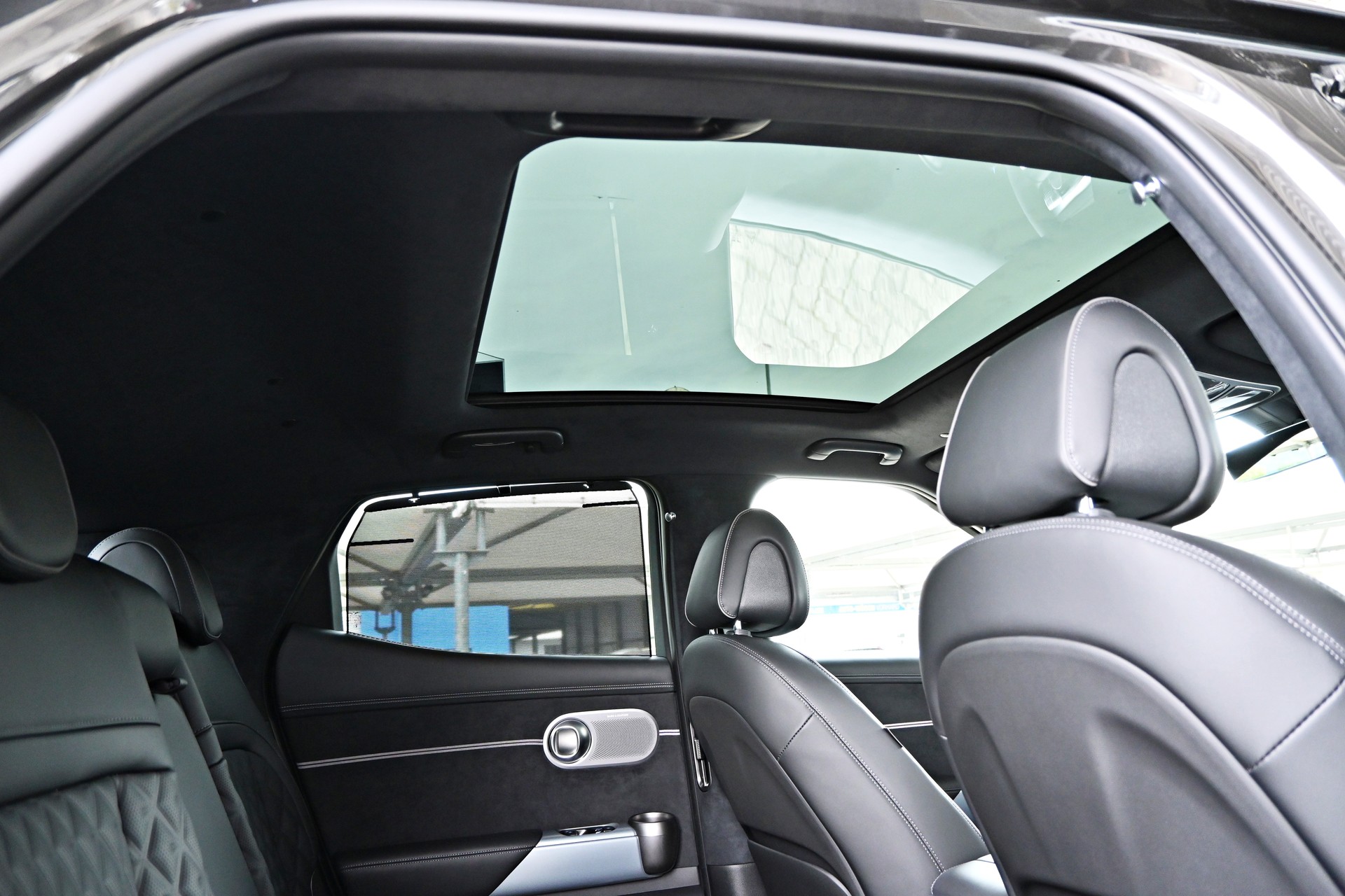 GENESIS GV60 77.4 kWh Sport Plus AWD 490PS 4X4 (CH Auto) + Werksgarantie 09.2029-image-14
