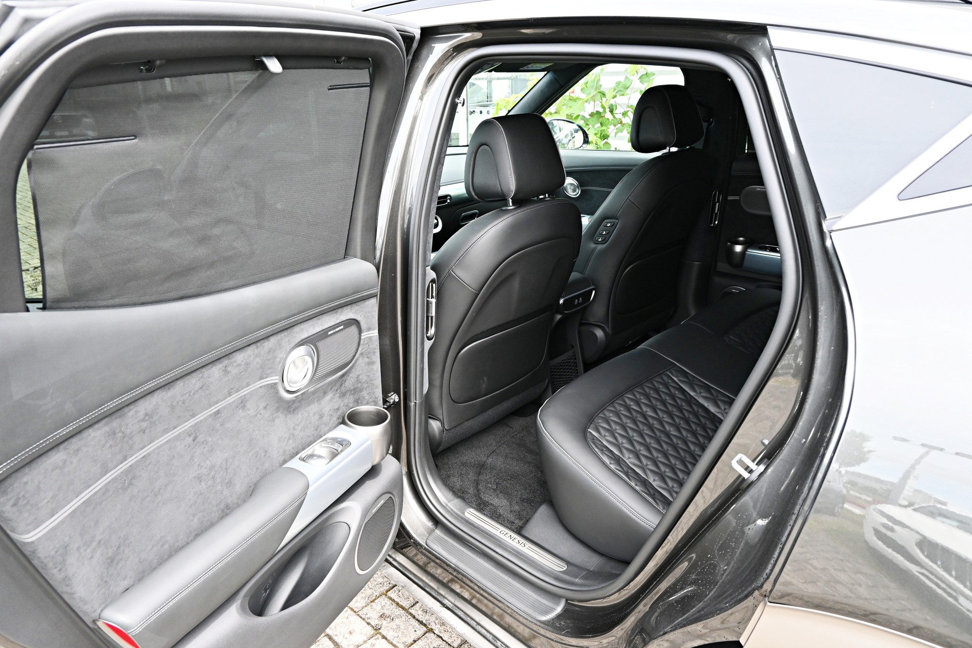 GENESIS GV60 77.4 kWh Sport Plus AWD 490PS 4X4 (CH Auto) + Werksgarantie 09.2029-image-13