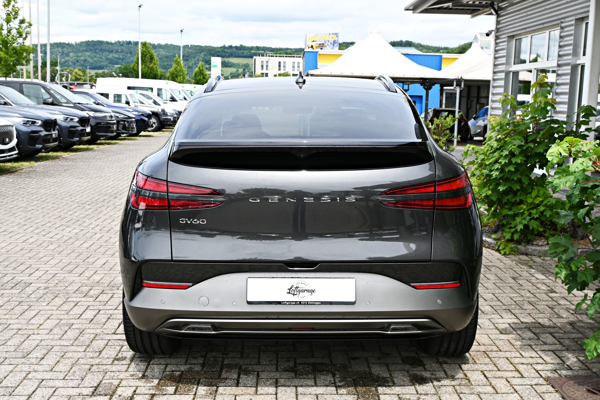 GENESIS GV60 77.4 kWh Sport Plus AWD 490PS 4X4 (CH Auto) + Werksgarantie 09.2029-showroom-element-3