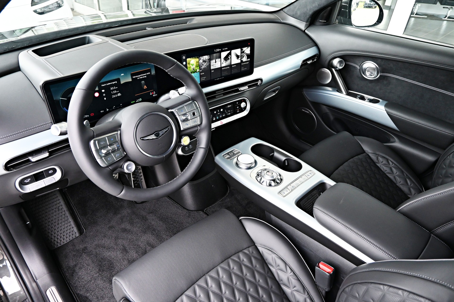 GENESIS GV60 77.4 kWh Sport Plus AWD 490PS 4X4 (CH Auto) + Werksgarantie 09.2029-image-9