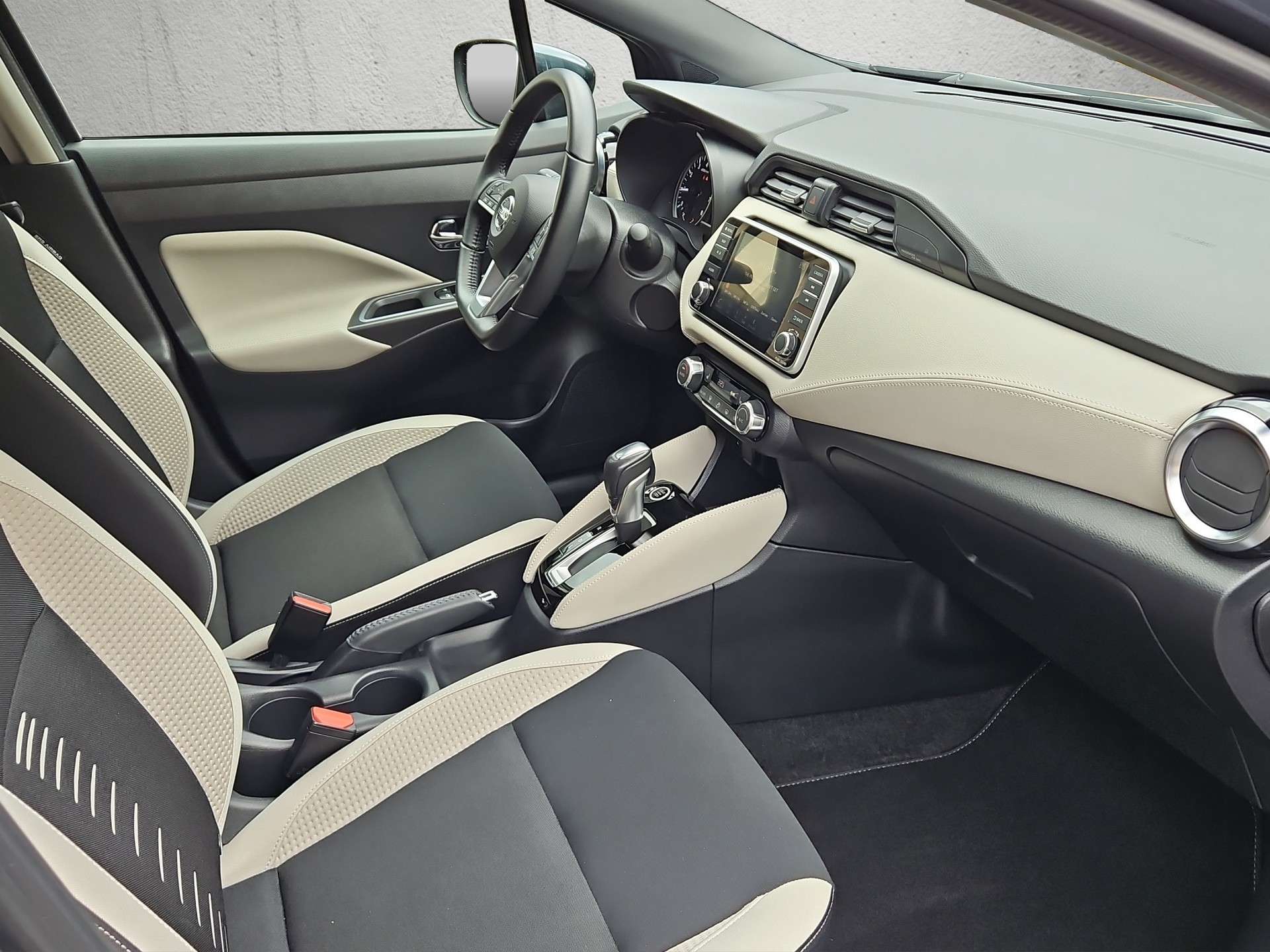 NISSAN Micra IG-T100 Tekna AVM+LED-image-18