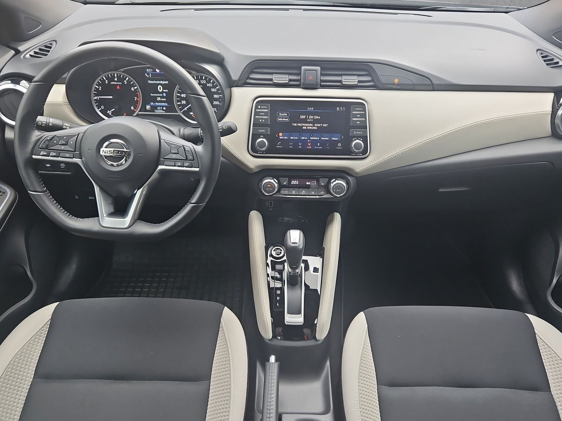 NISSAN Micra IG-T100 Tekna AVM+LED-image-11
