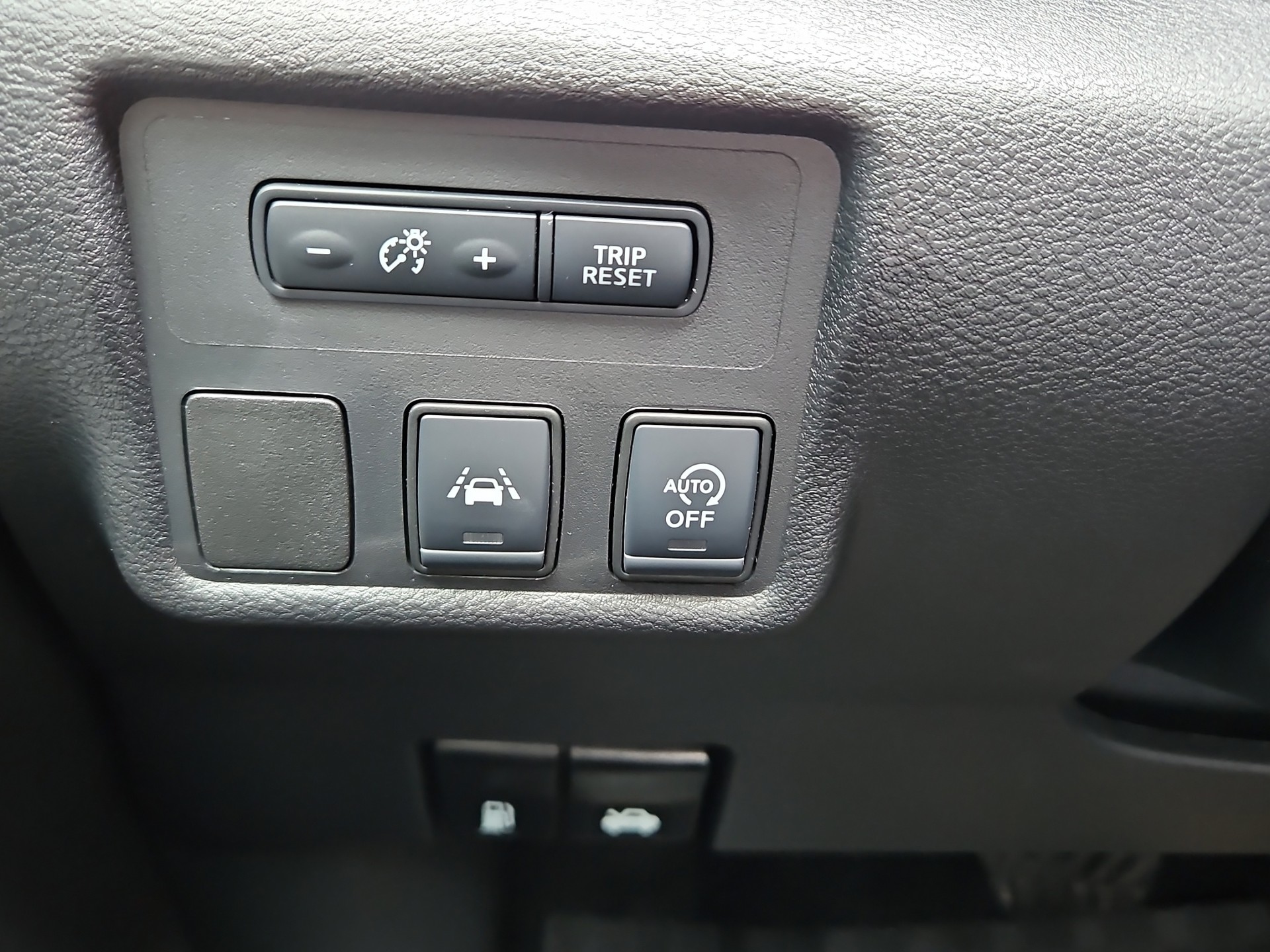 NISSAN Micra IG-T100 Tekna AVM+LED-image-16