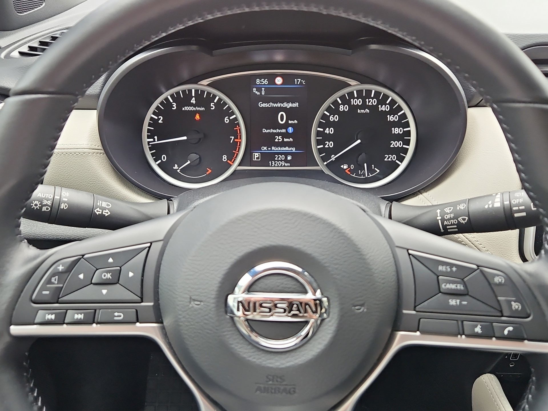 NISSAN Micra IG-T100 Tekna AVM+LED-image-13