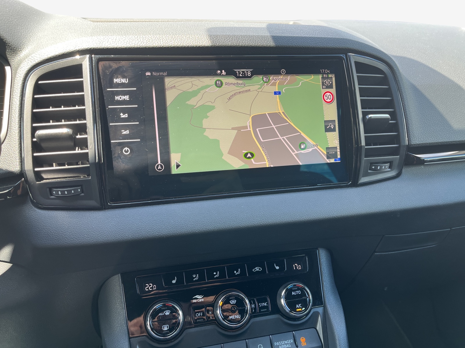 SKODA Karoq 2.0 TSI SportLine 4x4 DSG-image-10