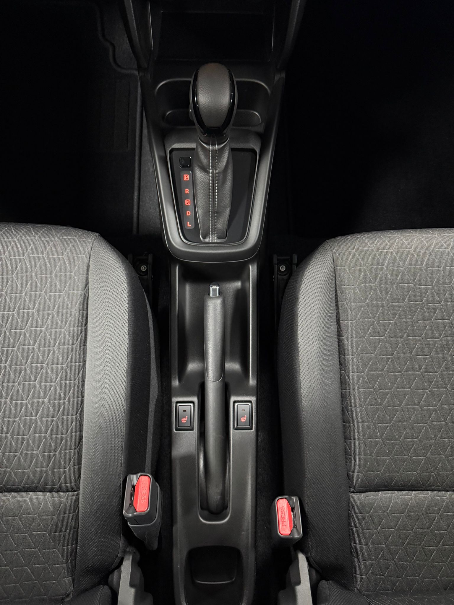 SUZUKI Swift 1.2 Sakura Hybrid CVT-image-19