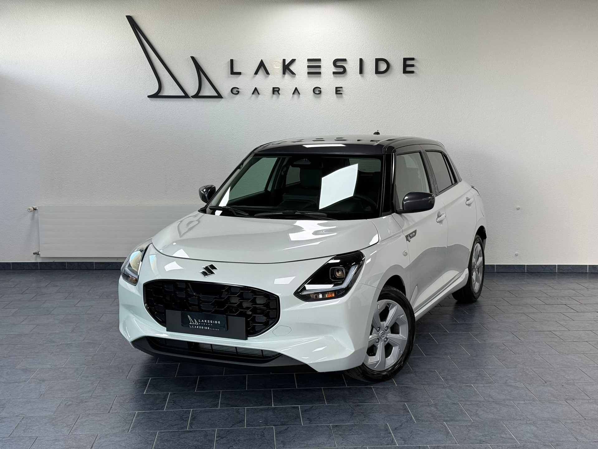 SUZUKI Swift 1.2 Sakura Hybrid CVT-image-6