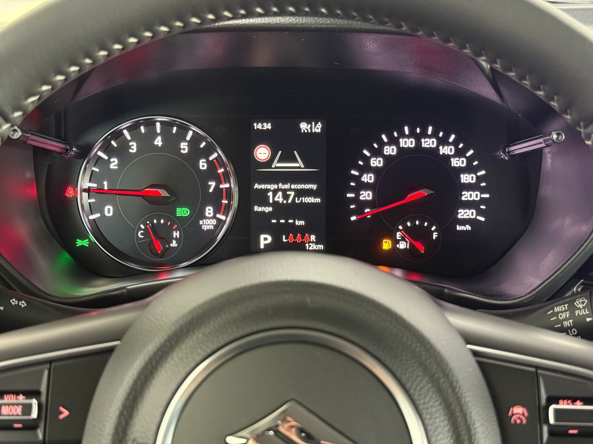 SUZUKI Swift 1.2 Sakura Hybrid CVT-image-16