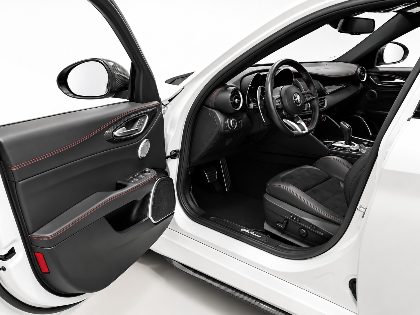 ALFA ROMEO Giulia 2.0 Q4 Veloce TI CH FAHRZEUG-image-6