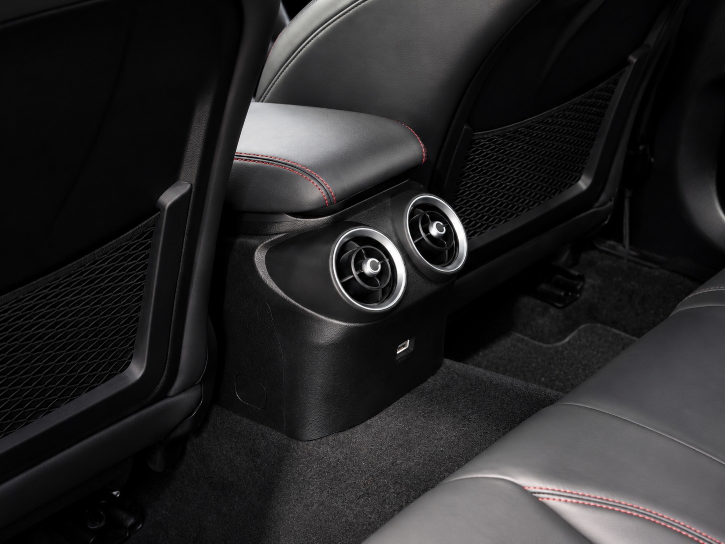 ALFA ROMEO Giulia 2.0 Q4 Veloce TI CH FAHRZEUG-image-21