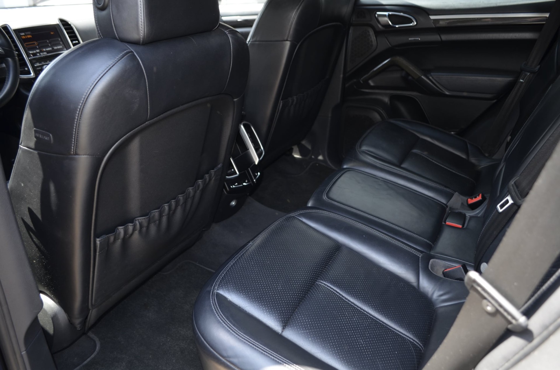 PORSCHE Cayenne S-image-8