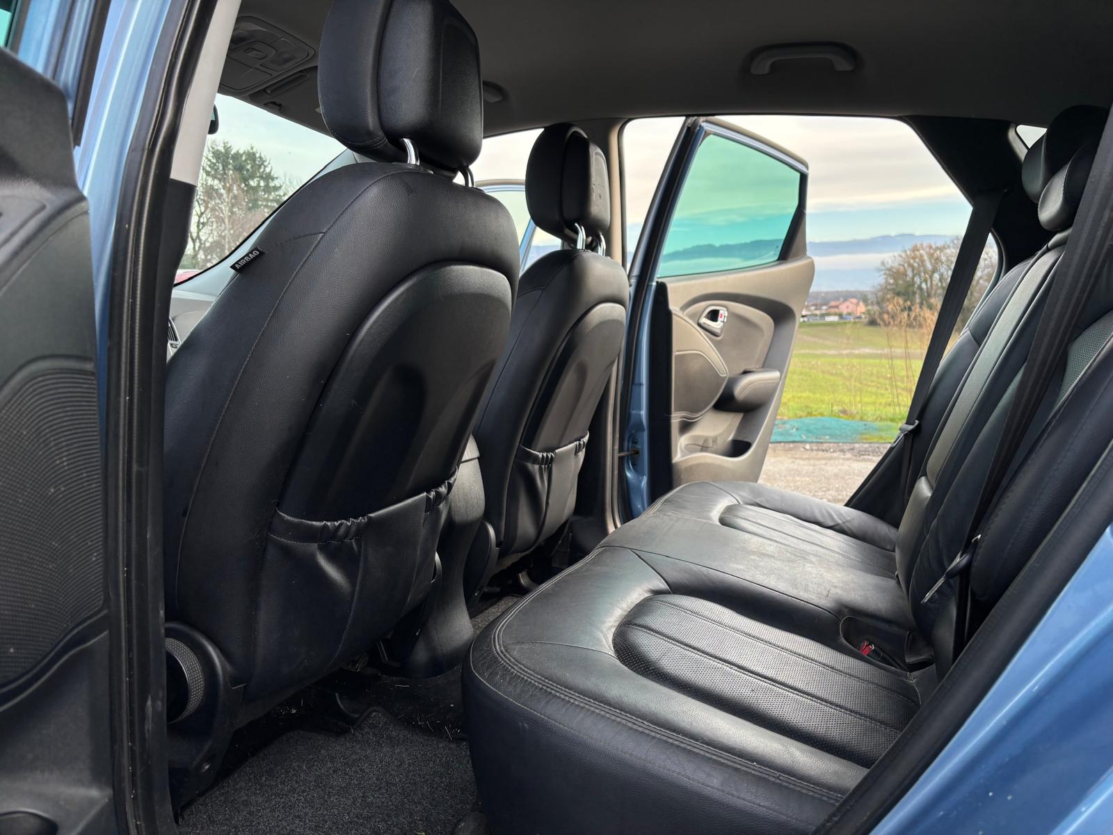 HYUNDAI iX 35 2.0 CRDi Premium 4WD ***problème moteur***-image-12