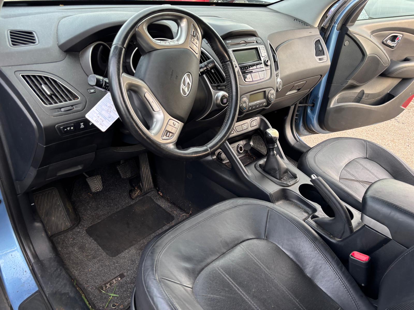 HYUNDAI iX 35 2.0 CRDi Premium 4WD ***problème moteur***-image-8