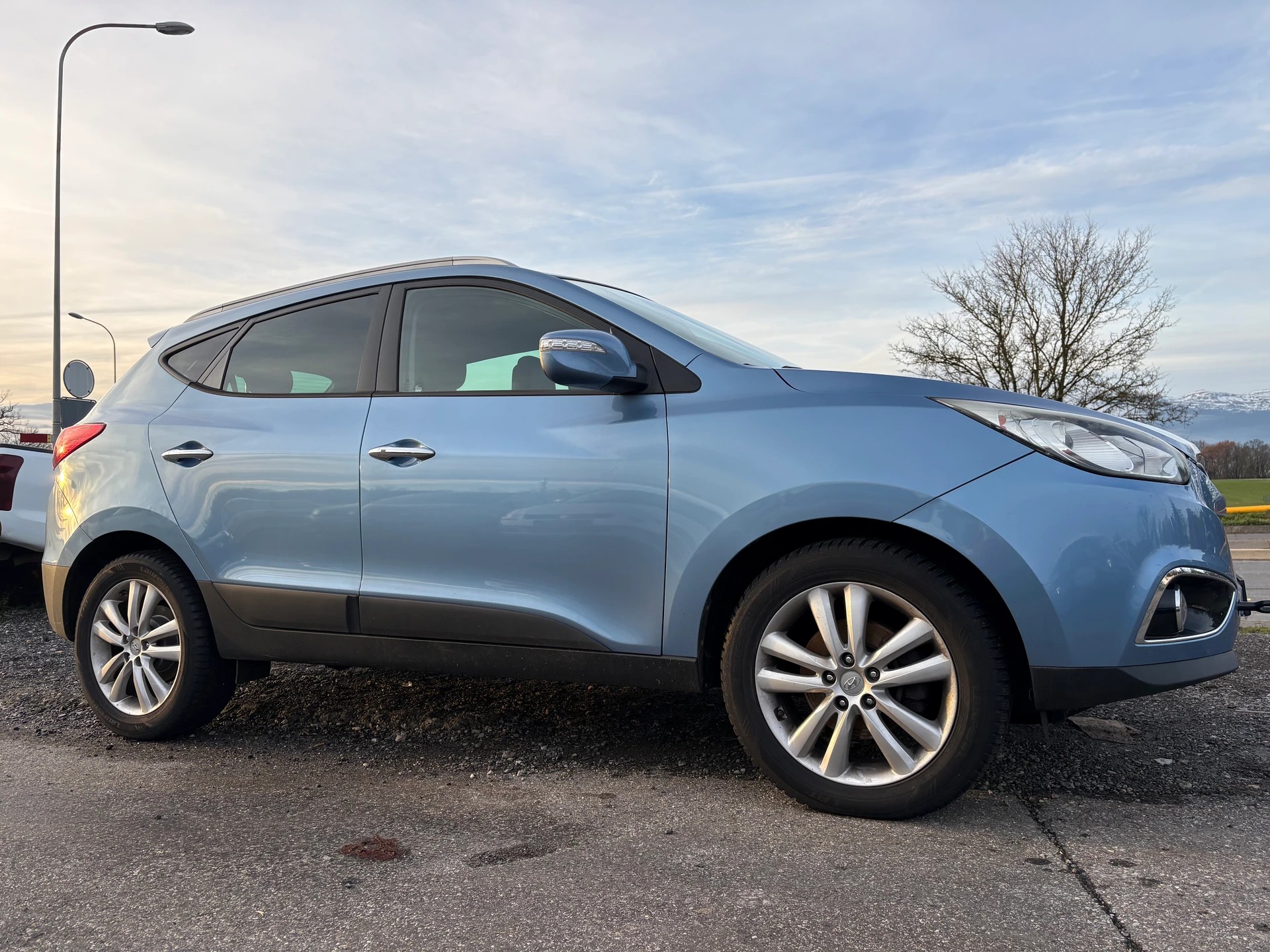HYUNDAI iX 35 2.0 CRDi Premium 4WD ***problème moteur***-image-1
