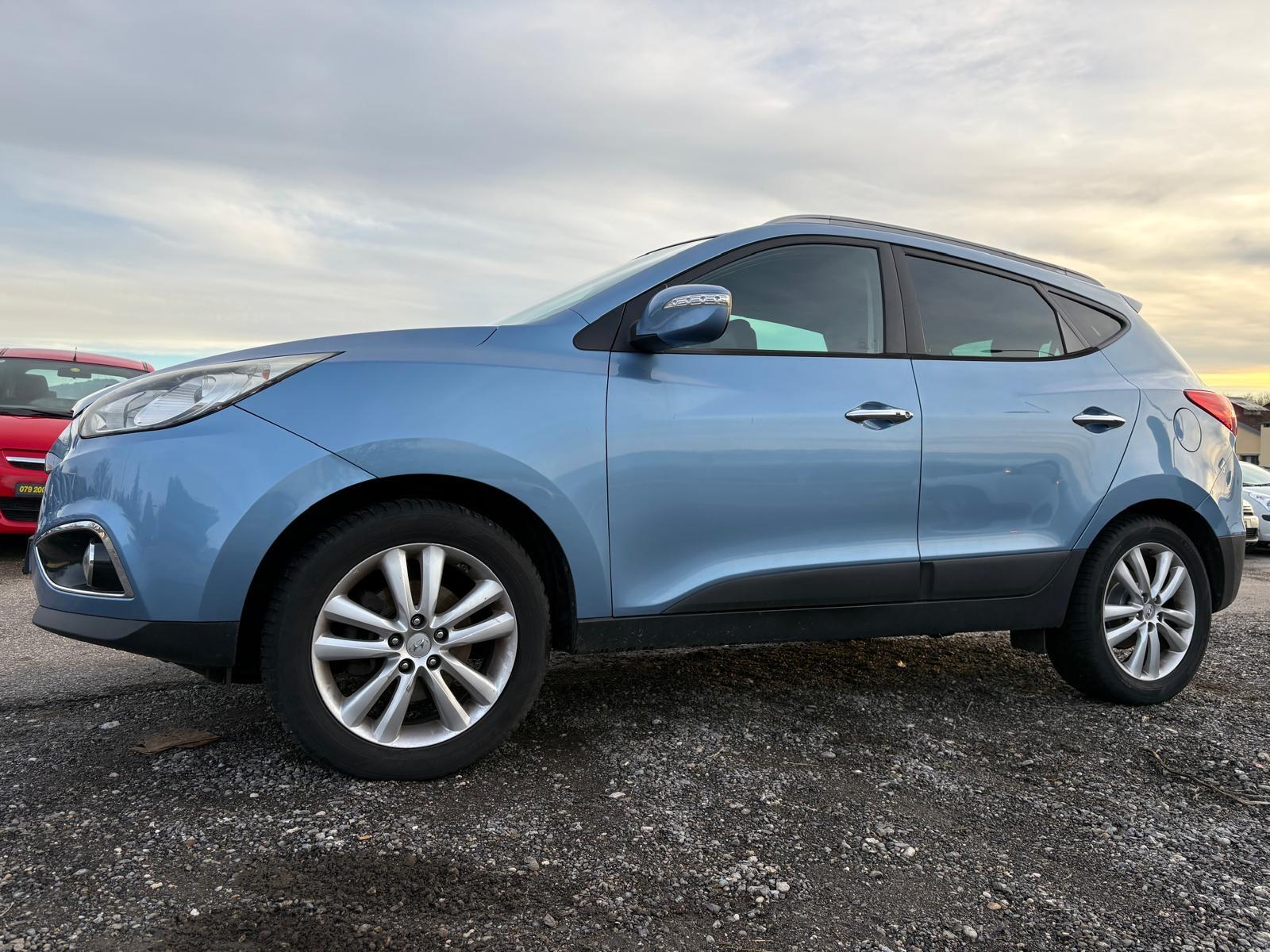 HYUNDAI iX 35 2.0 CRDi Premium 4WD ***problème moteur***-image-2