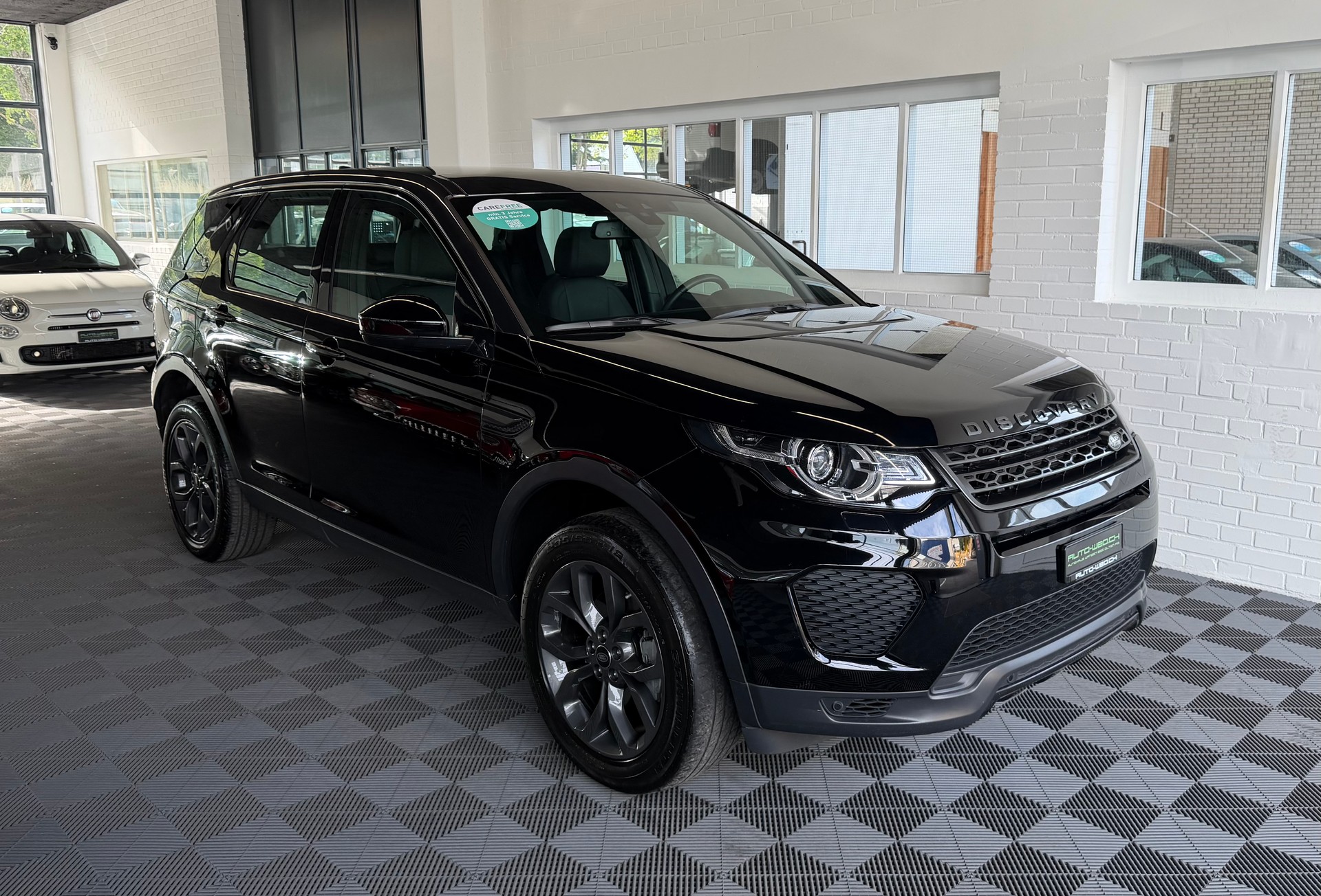 LAND ROVER Discovery Sport 2.0 TD4 180 PS 4X4 HSE AT9-image-0