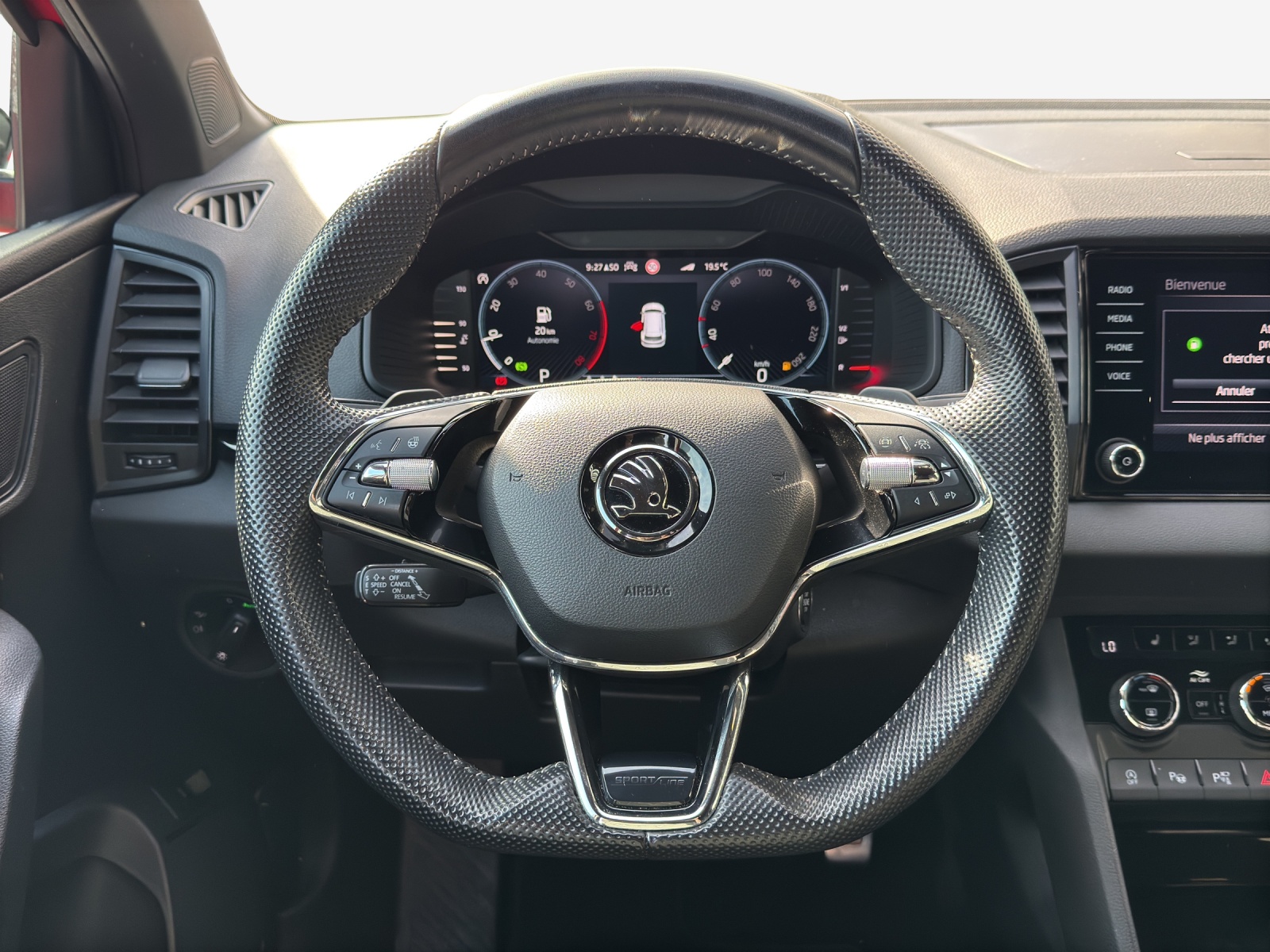 SKODA Karoq 1.5 TSI SportLine DSG-image-9