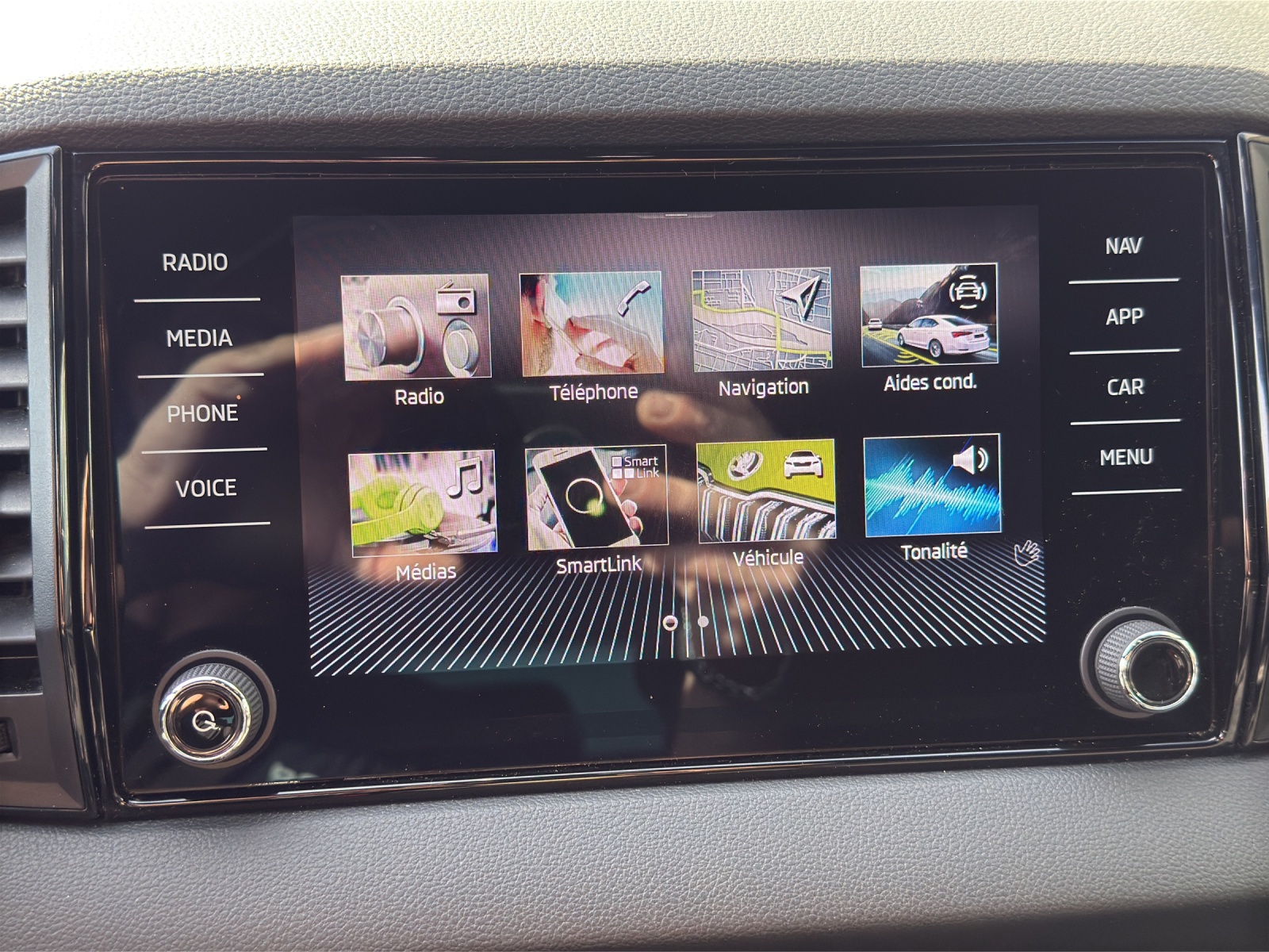 SKODA Karoq 1.5 TSI SportLine DSG-image-15