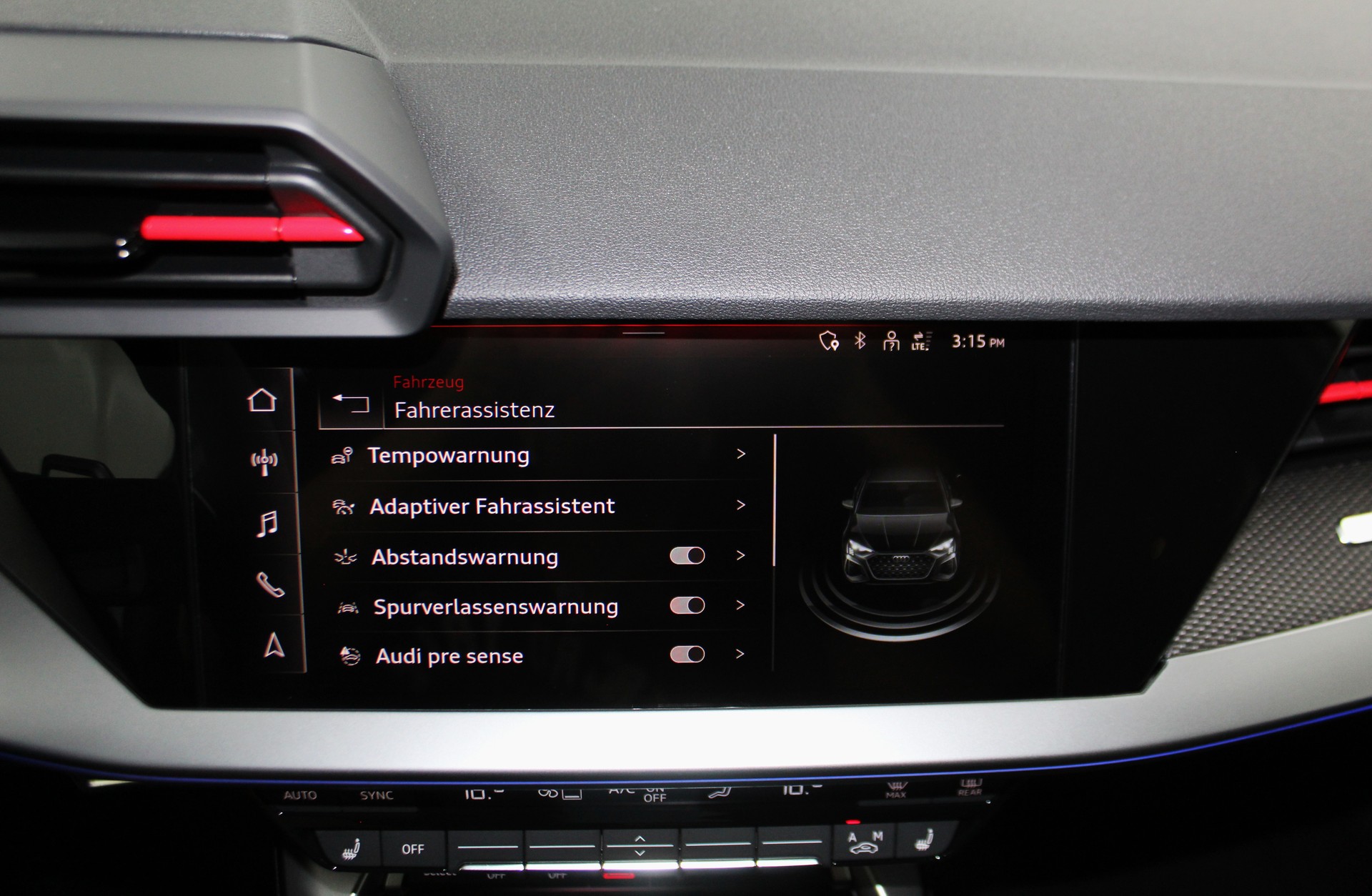 AUDI RS3 Sportback 2.5 TSI quattro S-tronic RS-Designpaket plus rot / CH-Fahrzeug-image-25