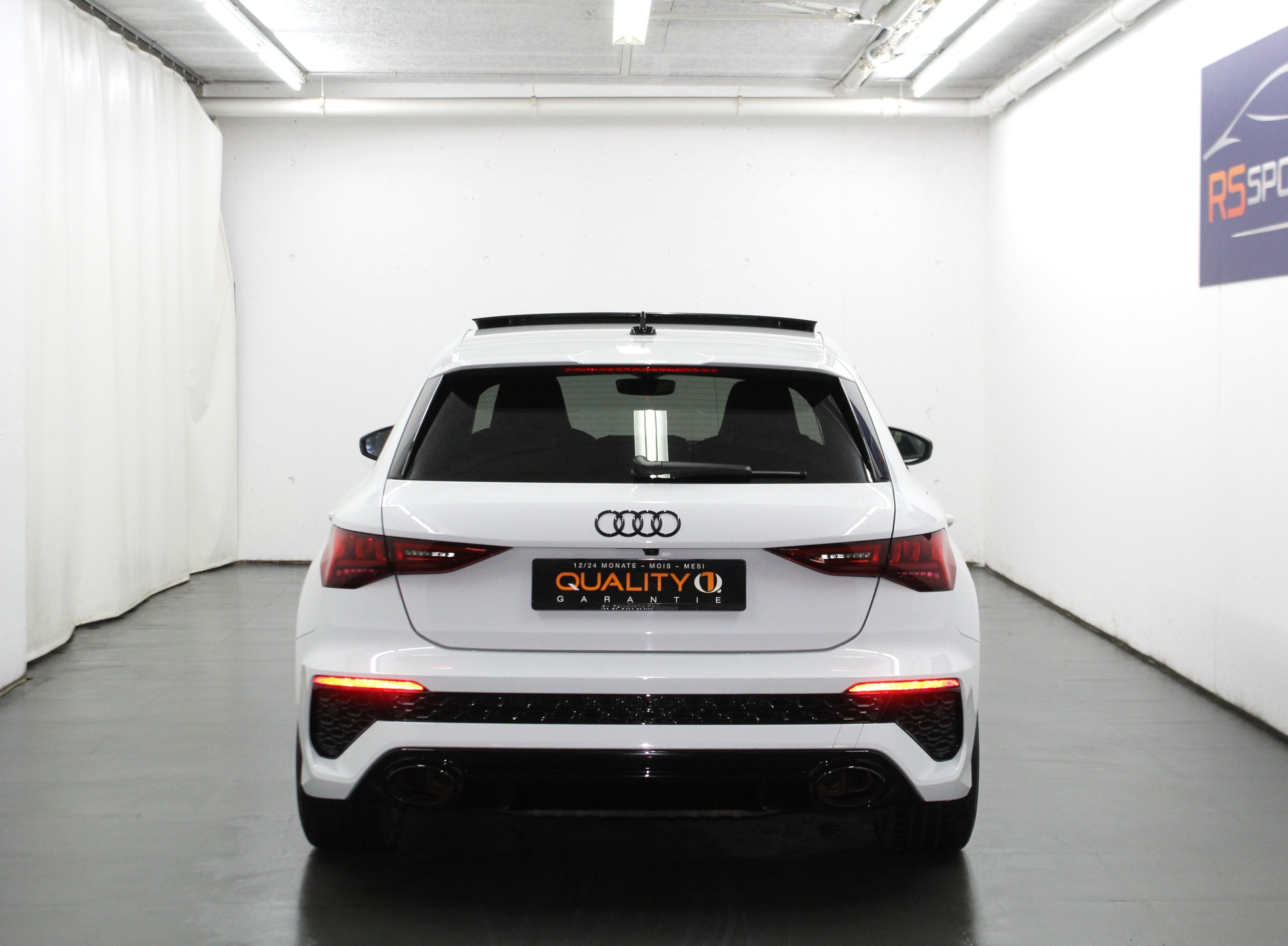AUDI RS3 Sportback 2.5 TSI quattro S-tronic RS-Designpaket plus rot / CH-Fahrzeug-image-5