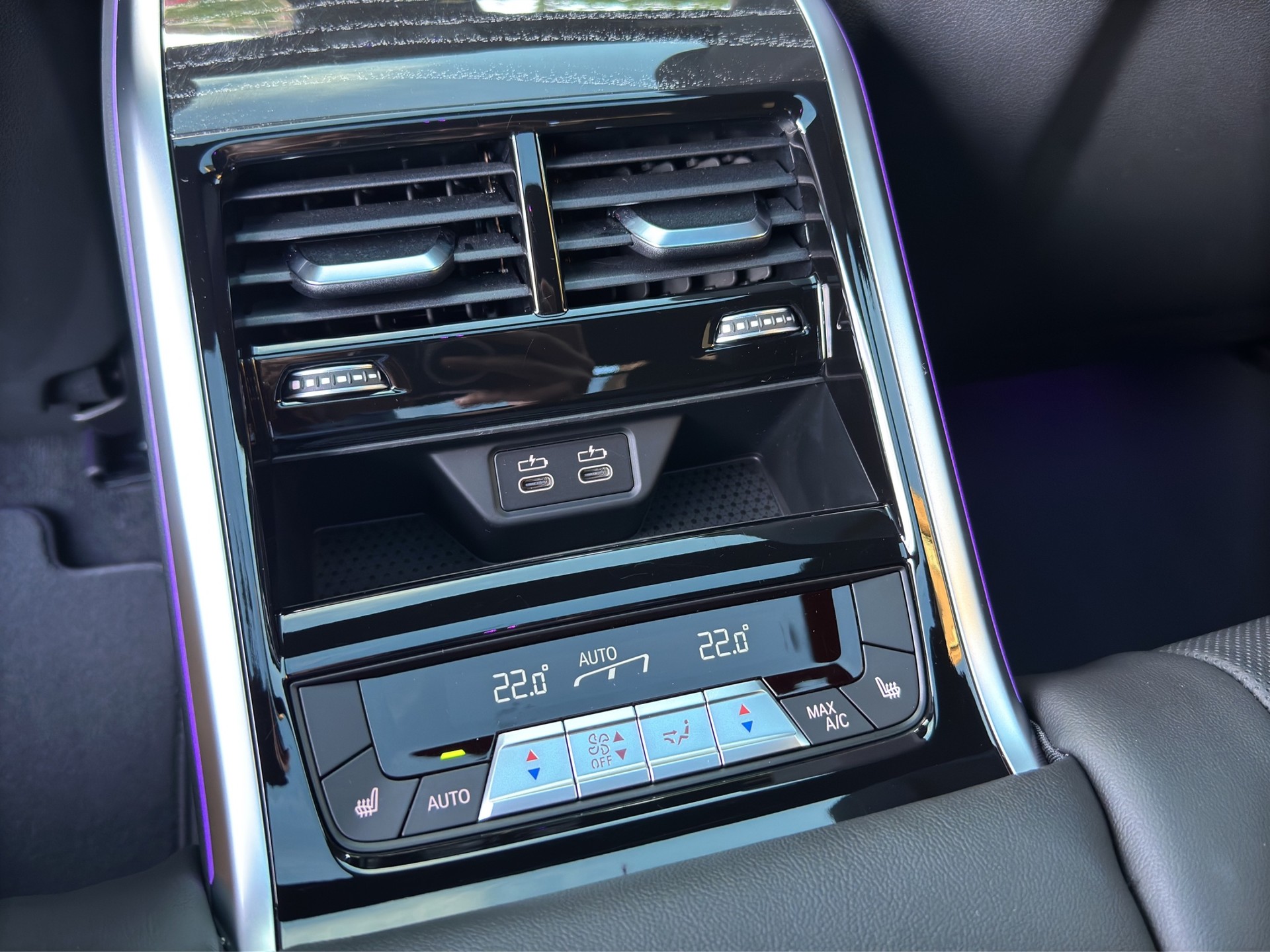 BMW M850i xDrive (CH) Individual-image-22