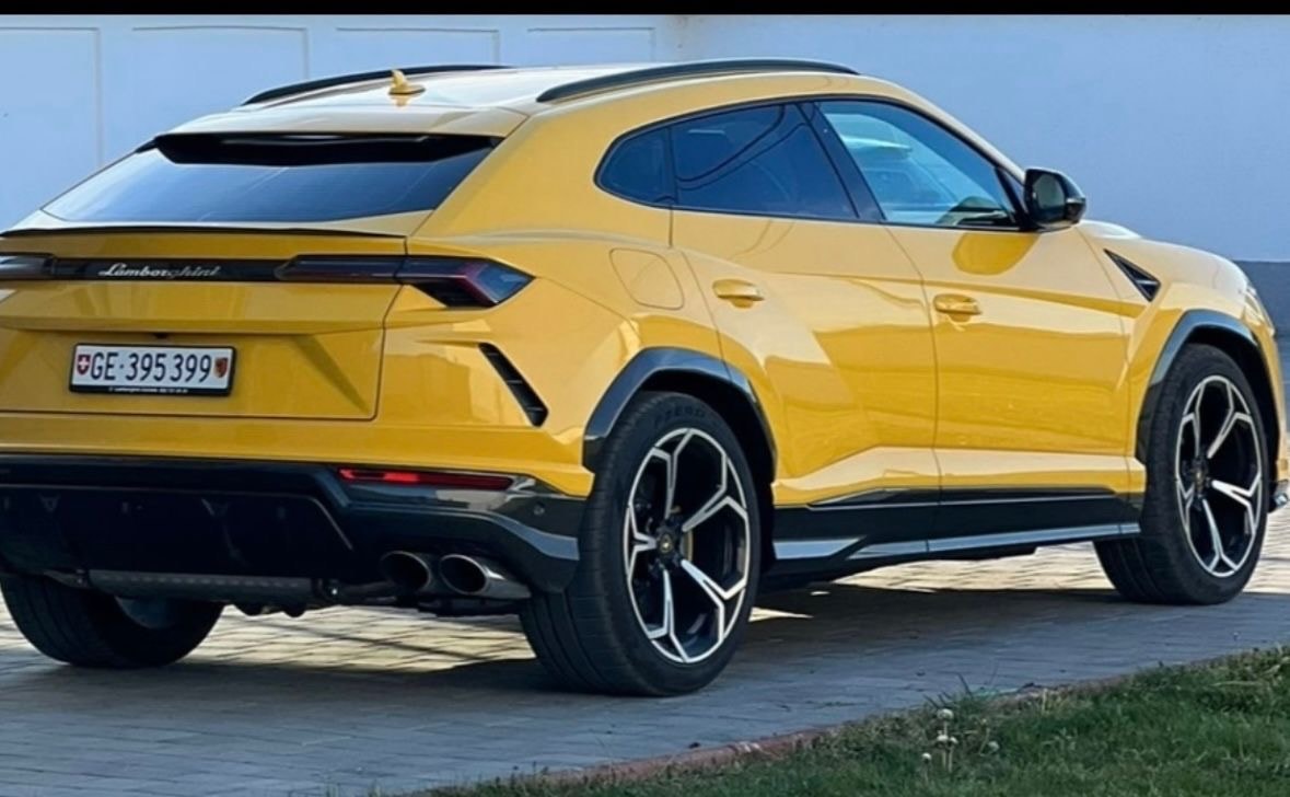 LAMBORGHINI URUS-image-0