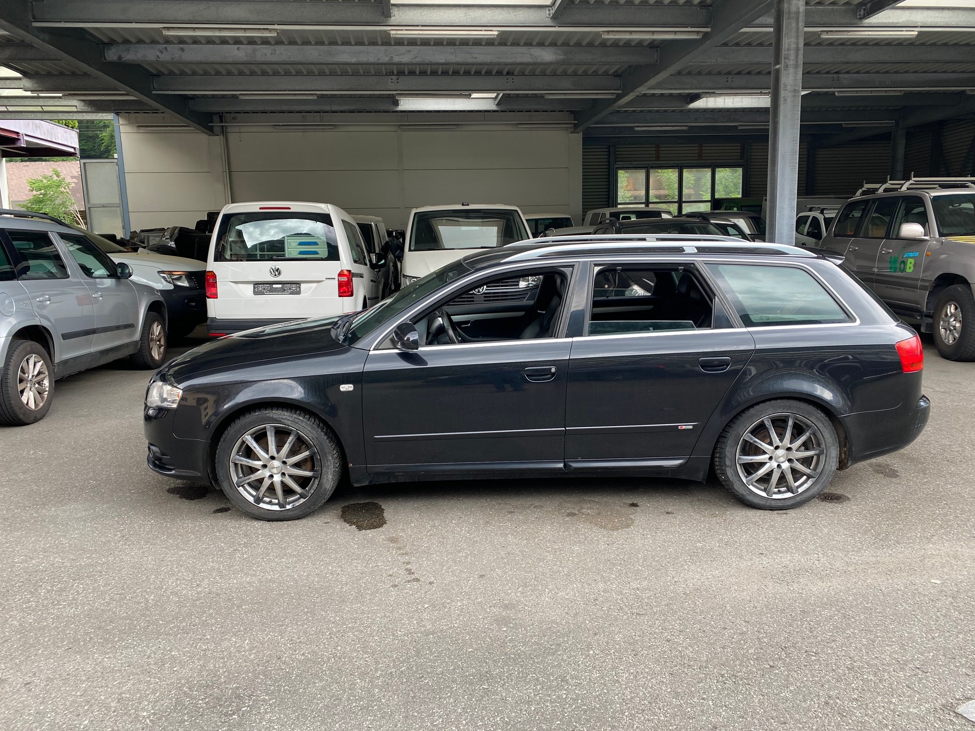 AUDI A4 Avant 2.0 TDI quattro-image-0