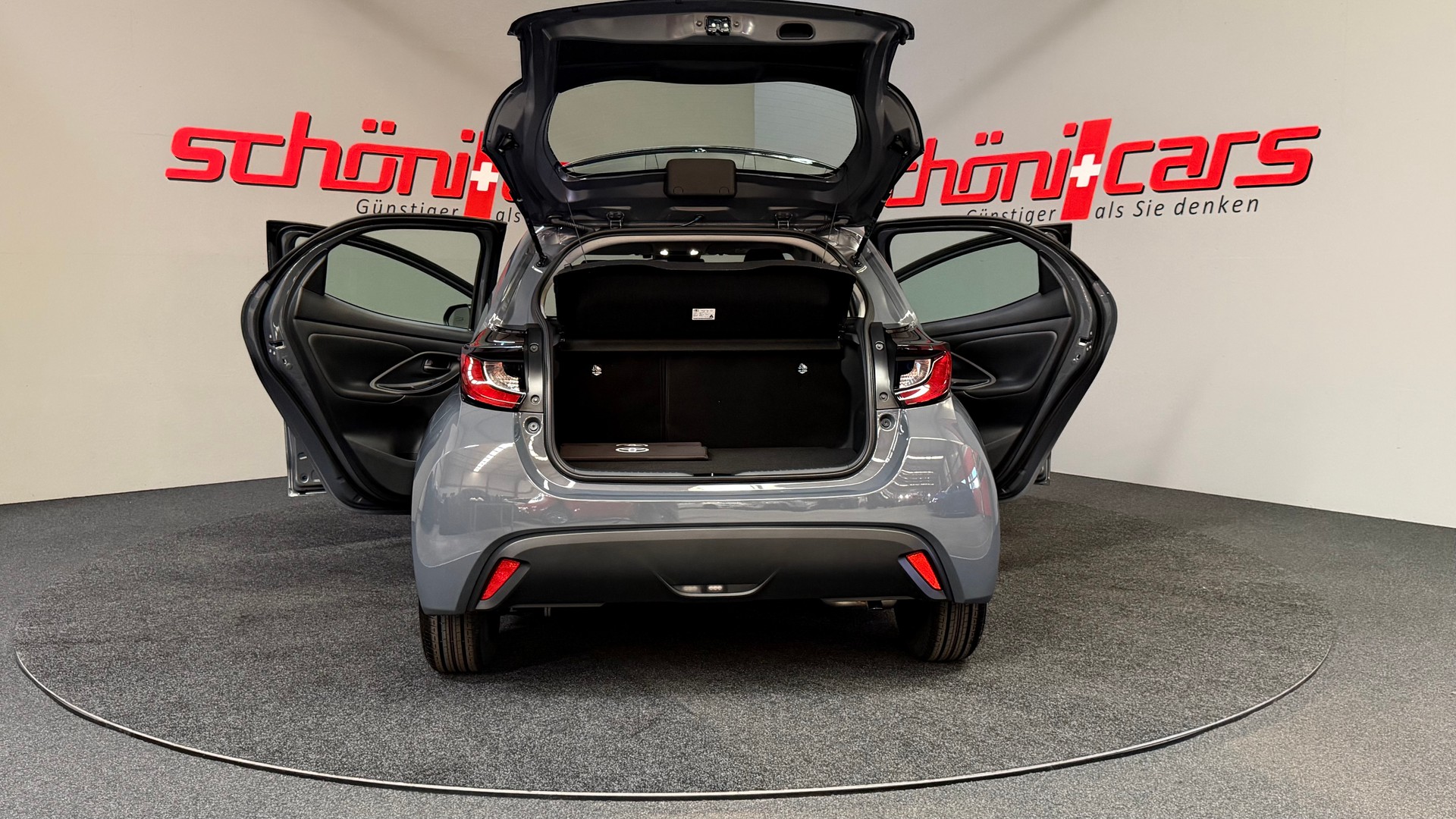 TOYOTA NEW Yaris 1.5 Comfort e-CVT-image-5