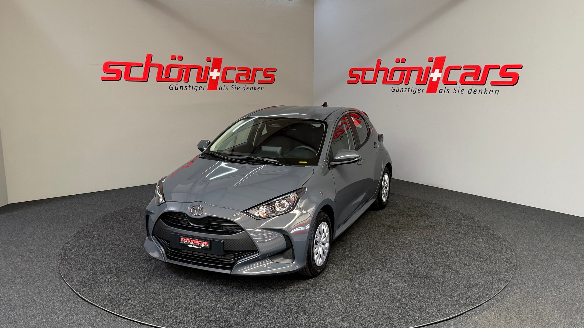 TOYOTA NEW Yaris 1.5 Comfort e-CVT-showroom-element-1
