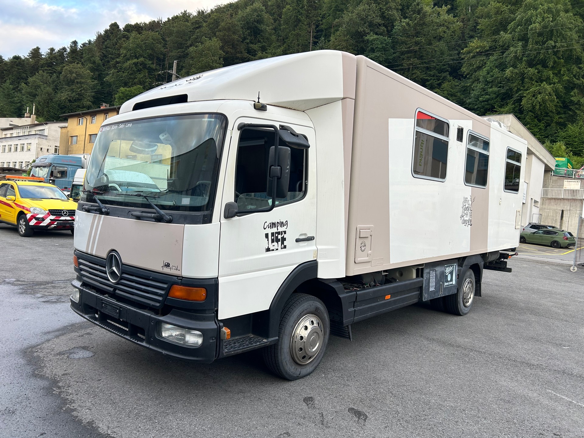 MERCEDES-BENZ 100 SERIES-image-2