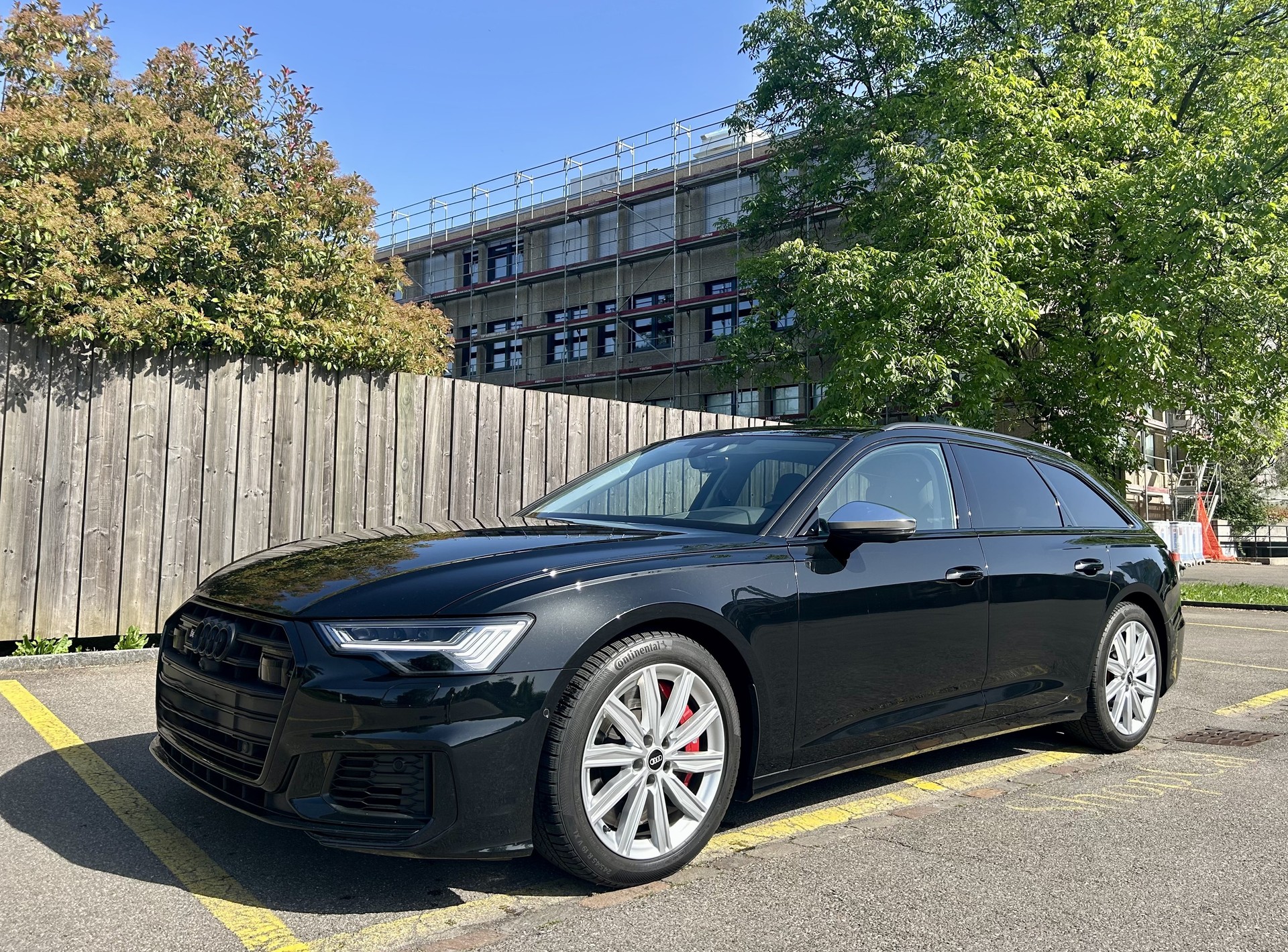 AUDI S6 Avant 3.0 TDI quatro/ Panorama/Luftfederung/AHK/344 PS-image-0