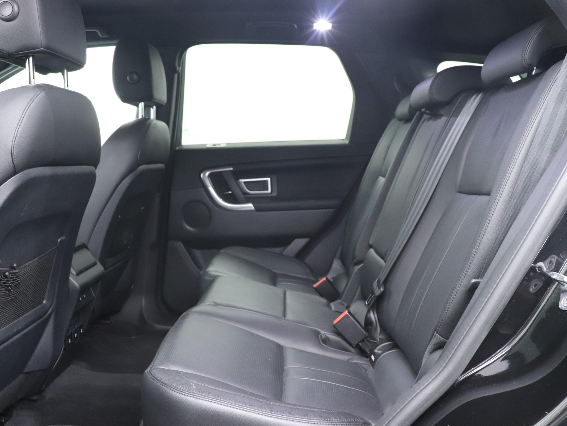 LAND ROVER Discovery Sport 2.0 SD4 HSE-image-8