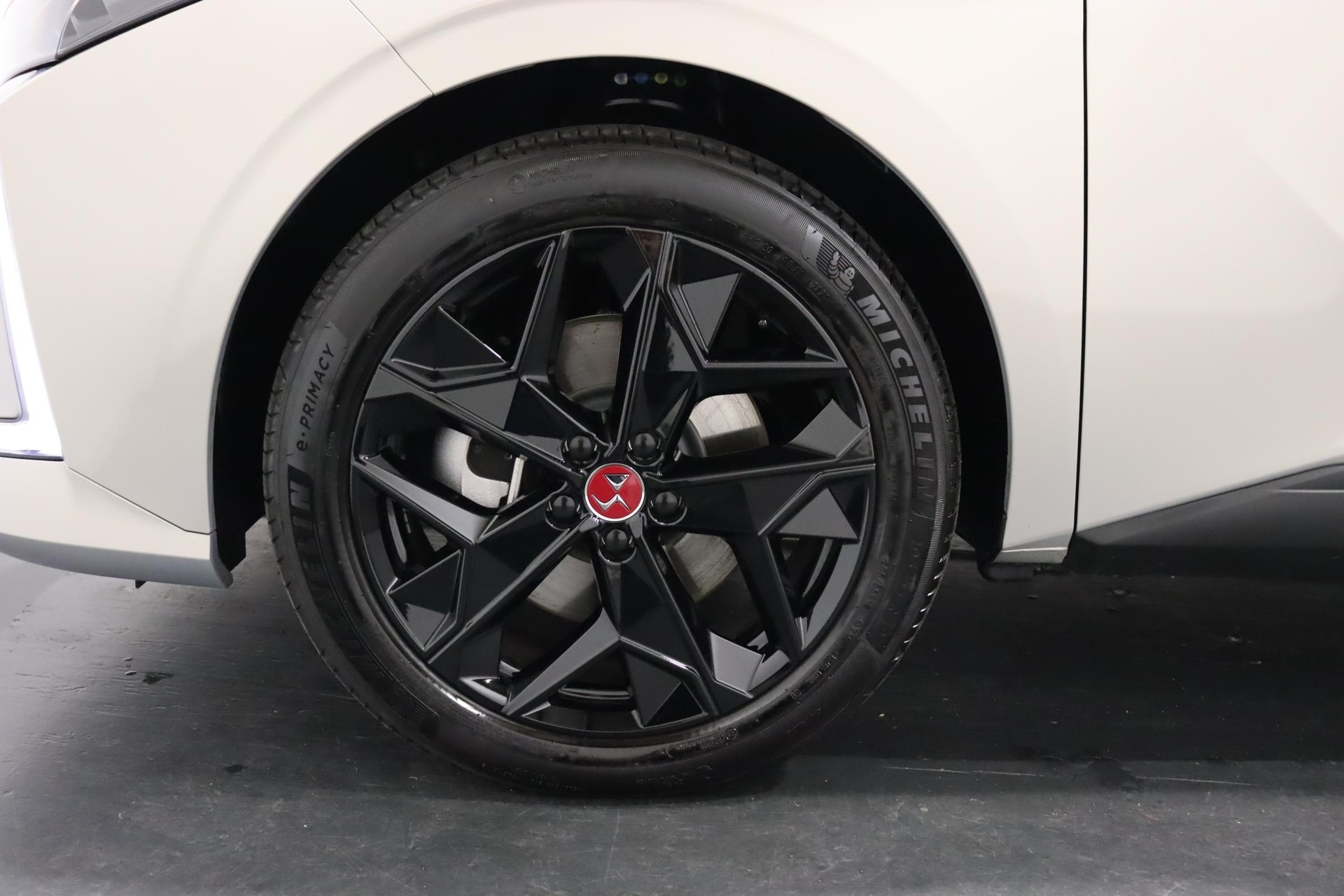 DS AUTOMOBILES 4 1.6 E-Tense Ligne Noire-image-17