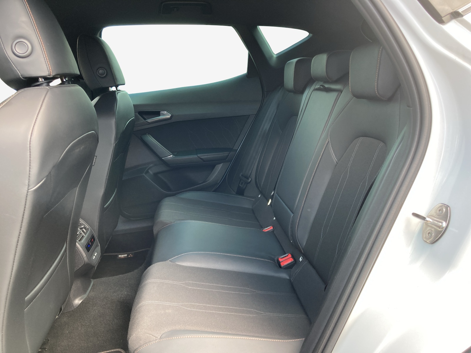 CUPRA Formentor 1.5 TSI DSG-image-12