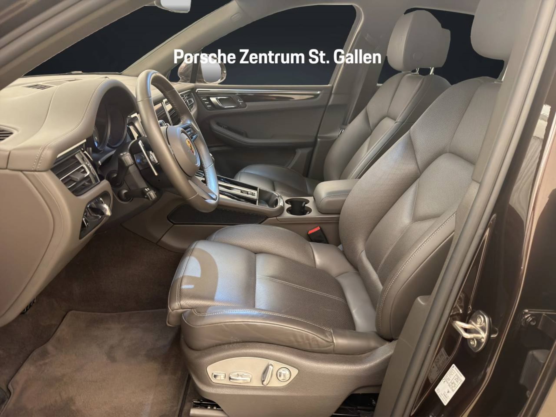 PORSCHE Macan S-image-4