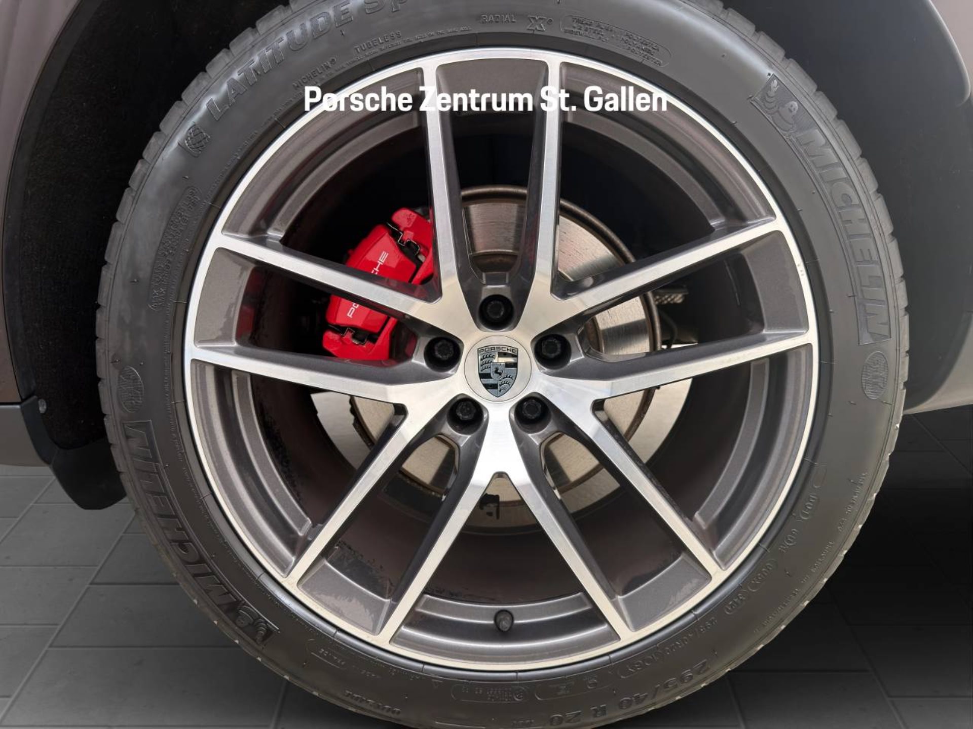 PORSCHE Macan S-image-11