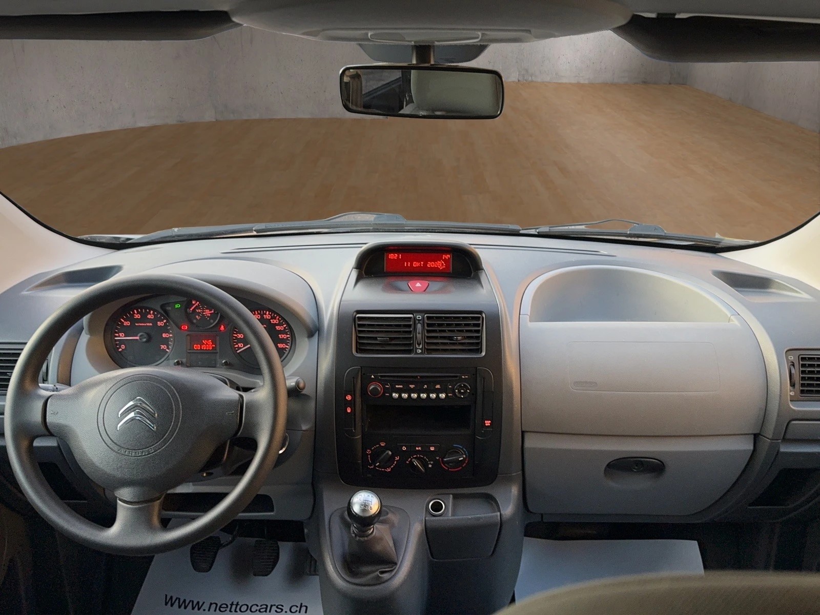 CITROEN Jumpy 2.0 HDi L2H1 Attraction 9Sitzer-image-8