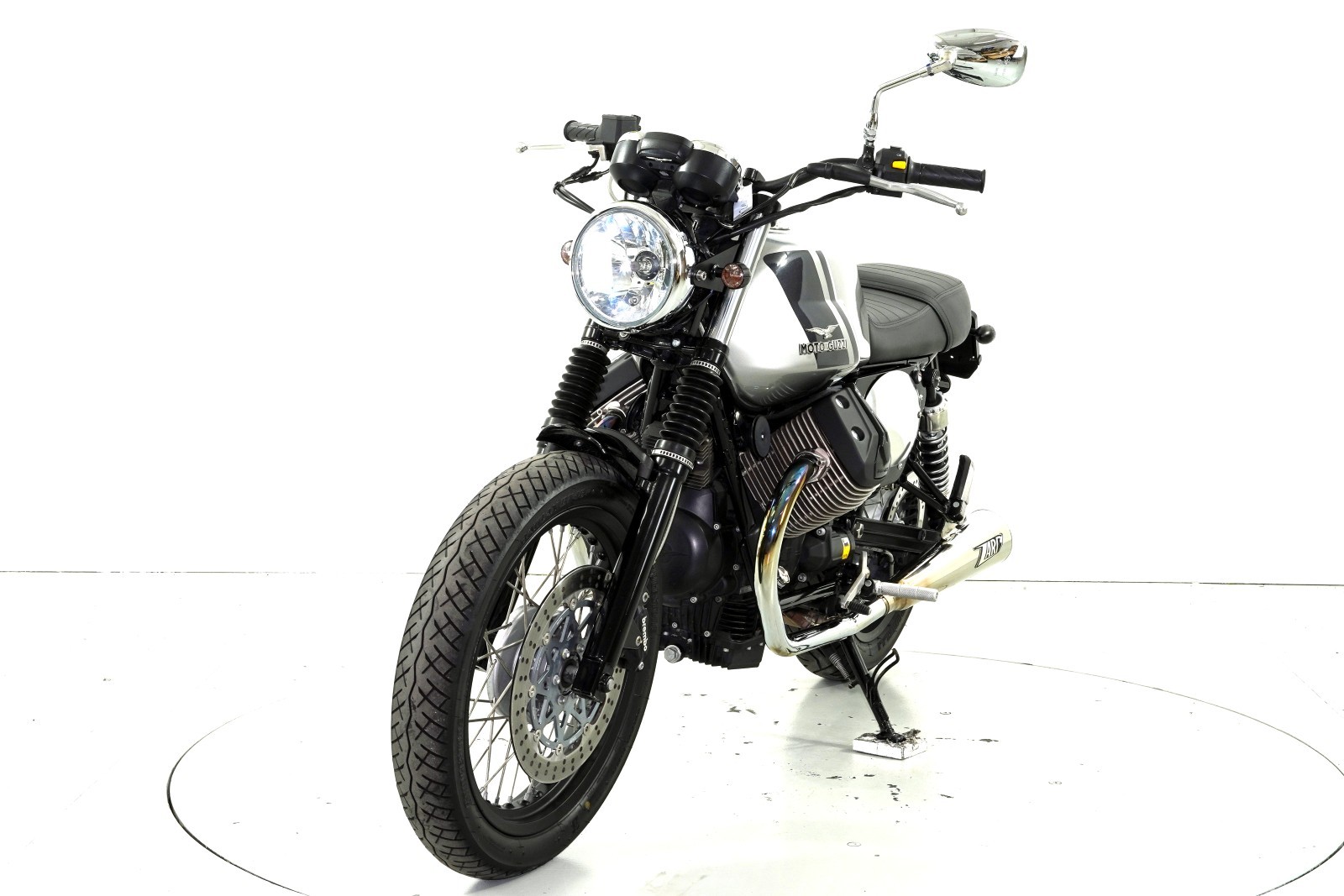 MOTO GUZZI V7 Special-showroom-element-2