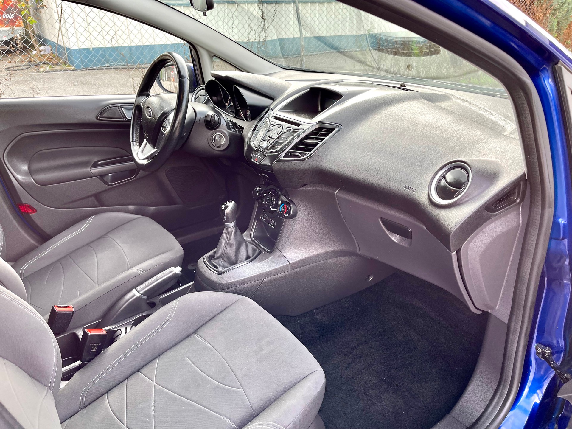 FORD Fiesta 1.5 TDCi Titanium-image-8
